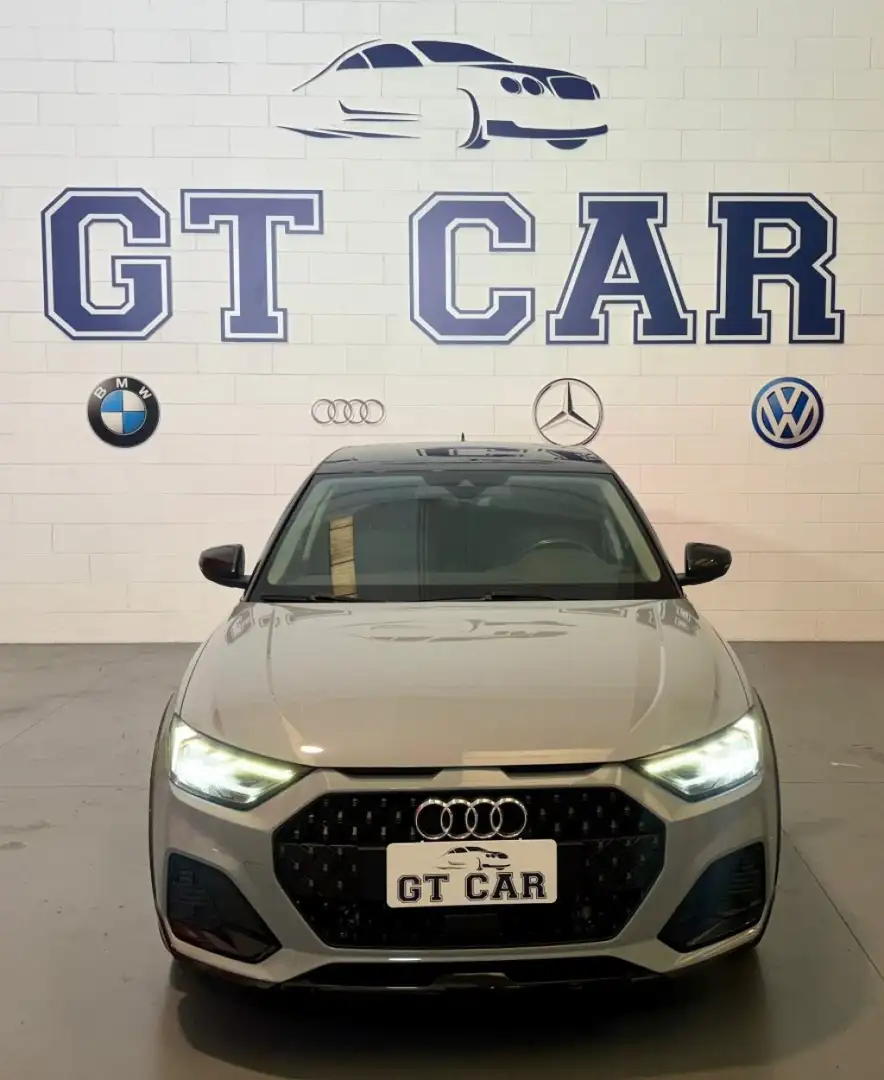 Audi A1 citycarver 30 TFSI S tronic Grau - 2