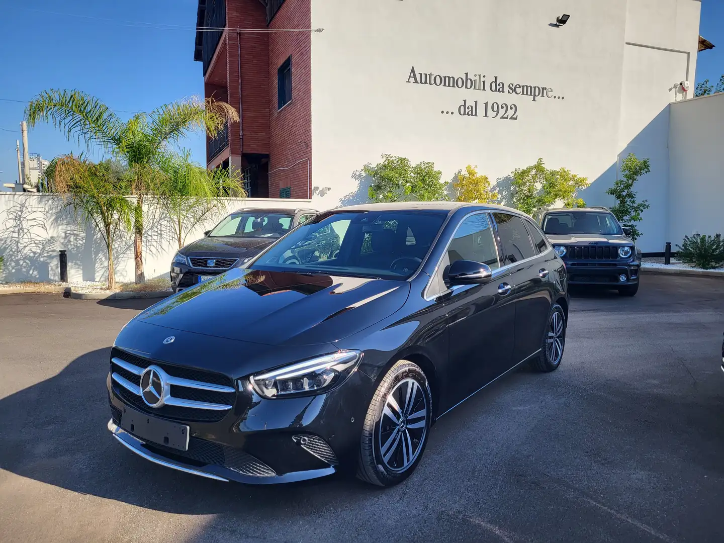 Mercedes-Benz B 180 B 180 Premium auto Zwart - 2