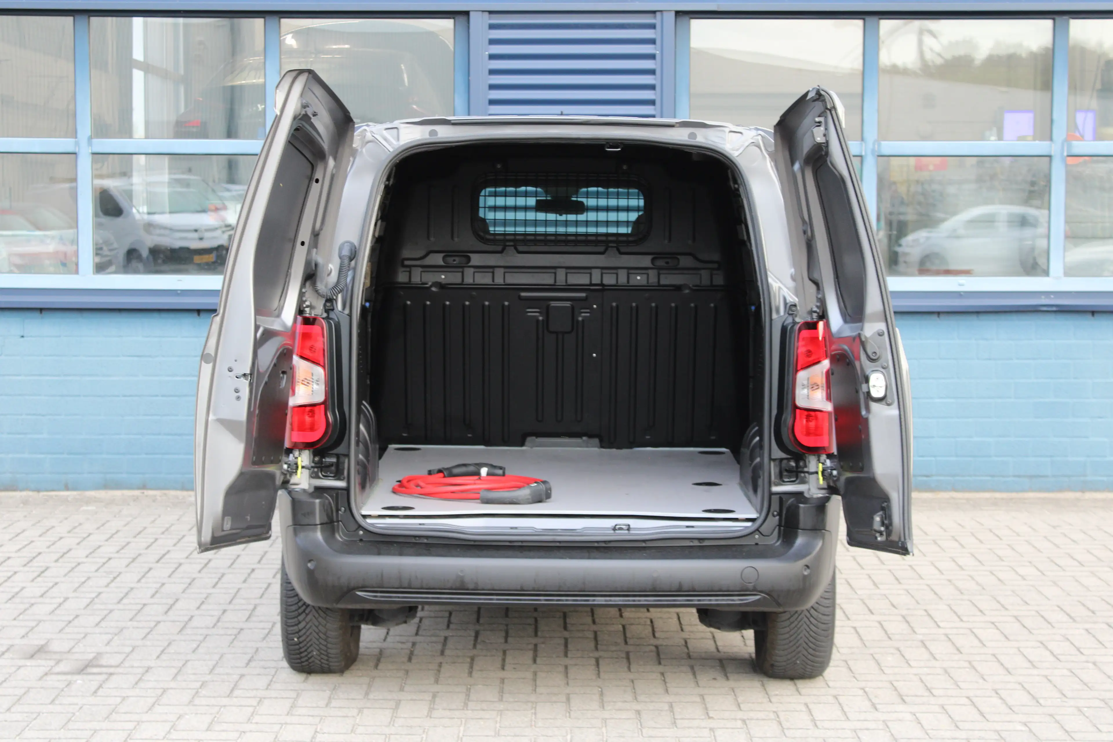 Opel Combo-e Electric 50kWh 136 PK | CAMERA | NAVIGATIE | BETIM — photo 4