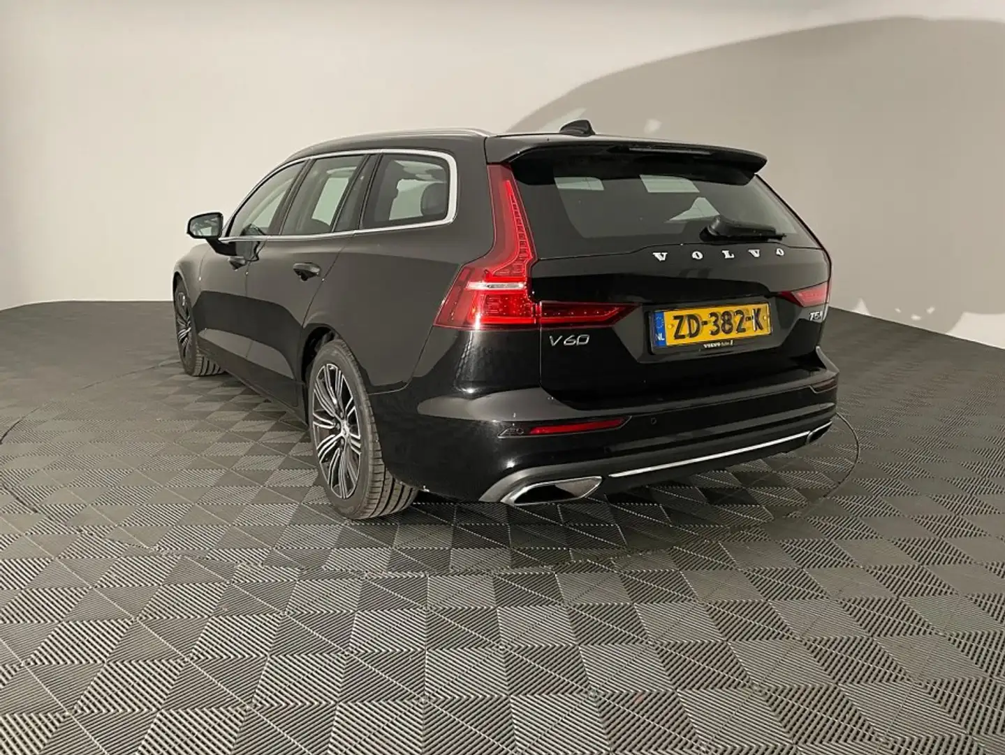 Volvo V60 2.0 T5 Inscription | PANORAMADAK | LEDER ✅ 1e Eige Noir - 2