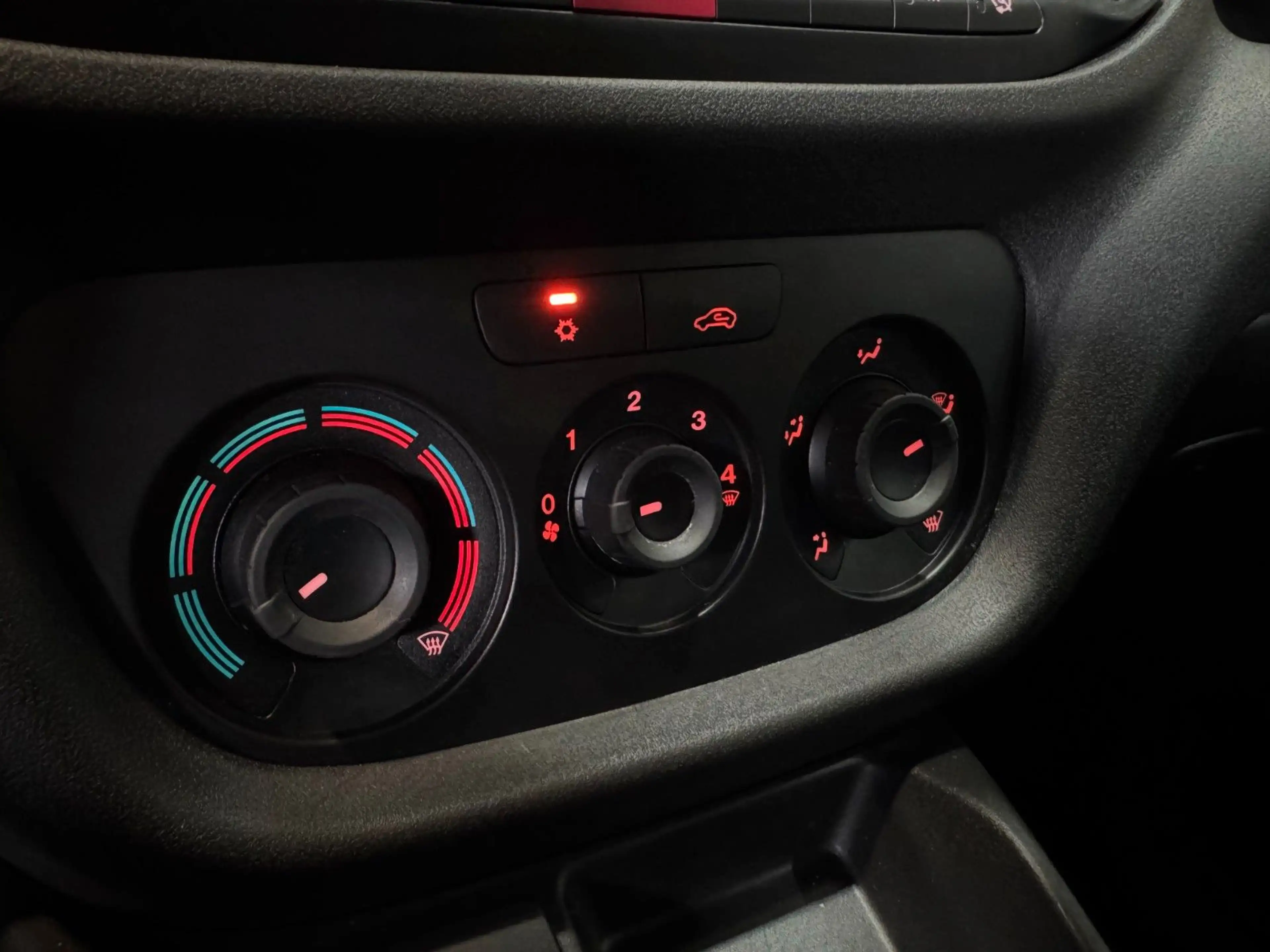 Fiat Doblo Doblò/Basis/Kombi/RADIO/KLIMA/USB/2.HAND — photo 12