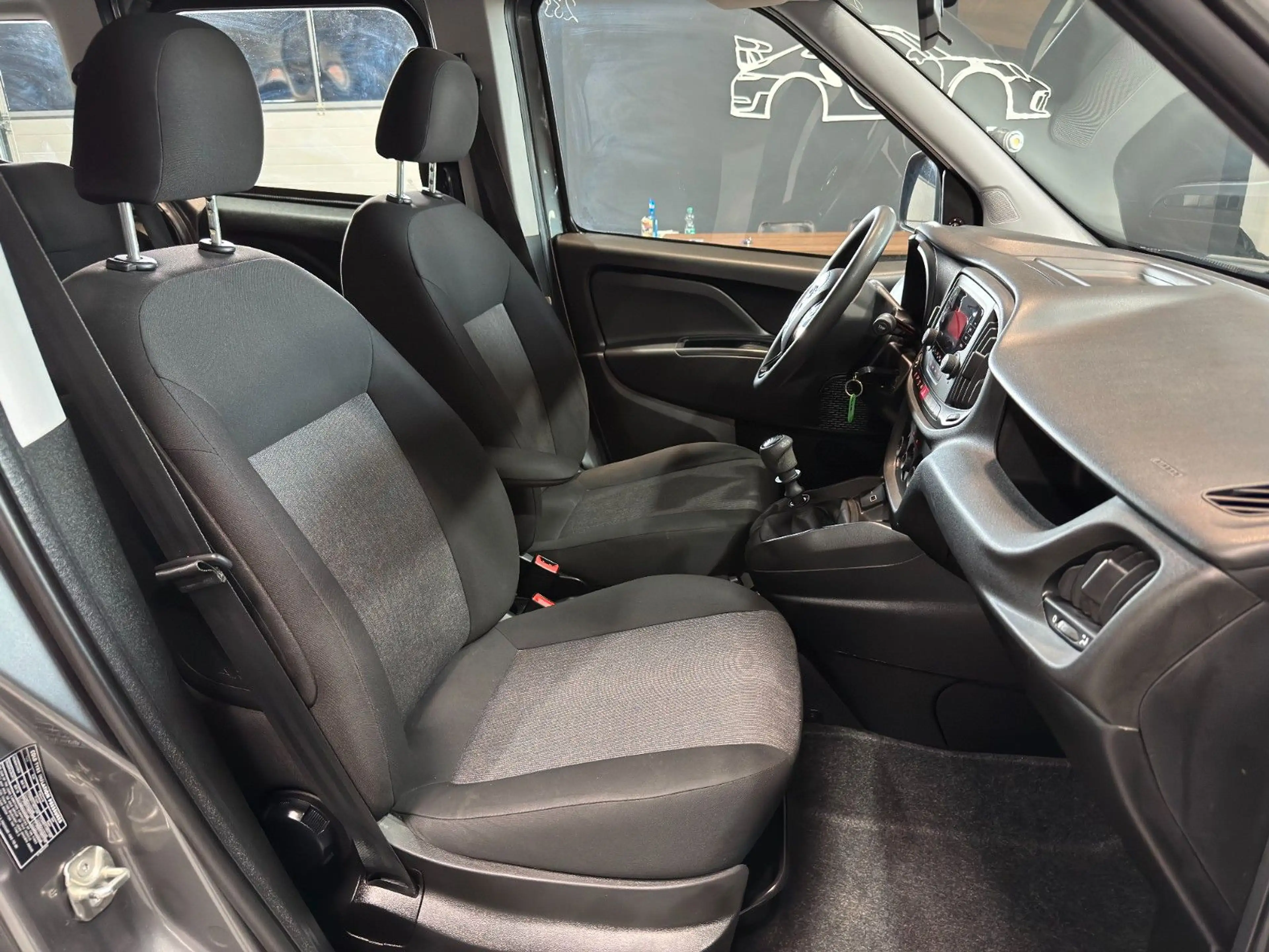 Fiat Doblo Doblò/Basis/Kombi/RADIO/KLIMA/USB/2.HAND — photo 14