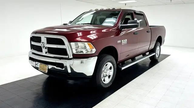 Dodge RAM 3500 Tradesman Crew Cab 4x4 Short Bed Pickup