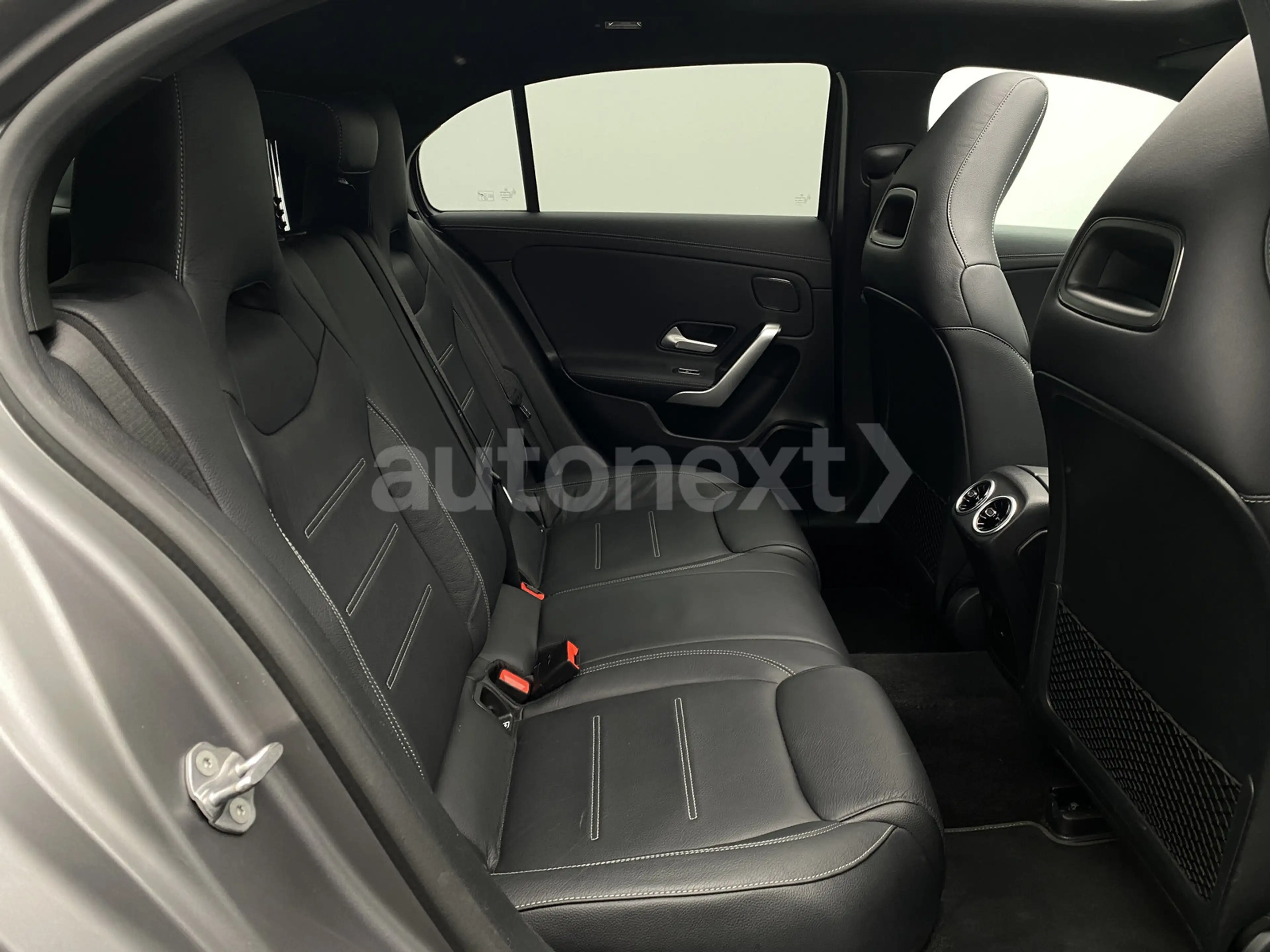 Mercedes-Benz A 250 e *2x AMG Line+Night* PANO+MAGNO (9636) — photo 14