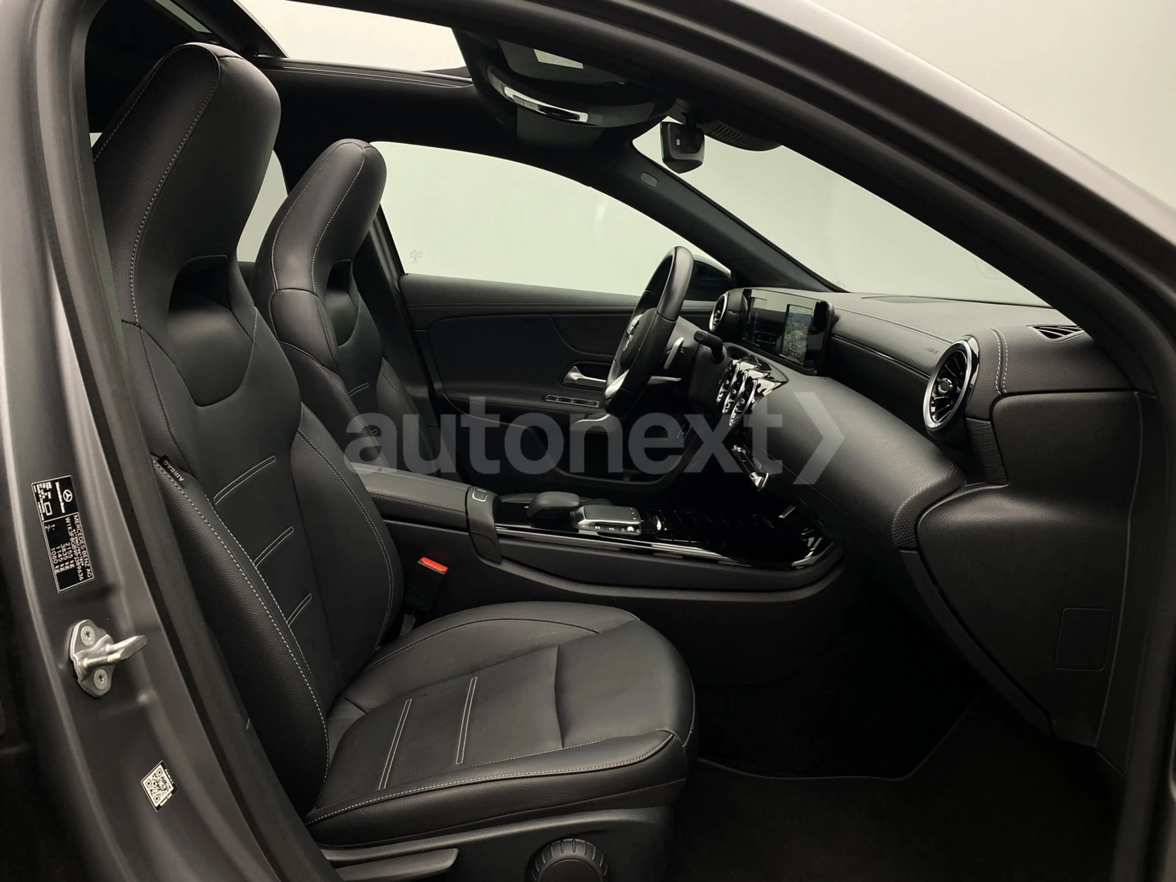Mercedes-Benz A 250 e *2x AMG Line+Night* PANO+MAGNO (9636) — photo 15