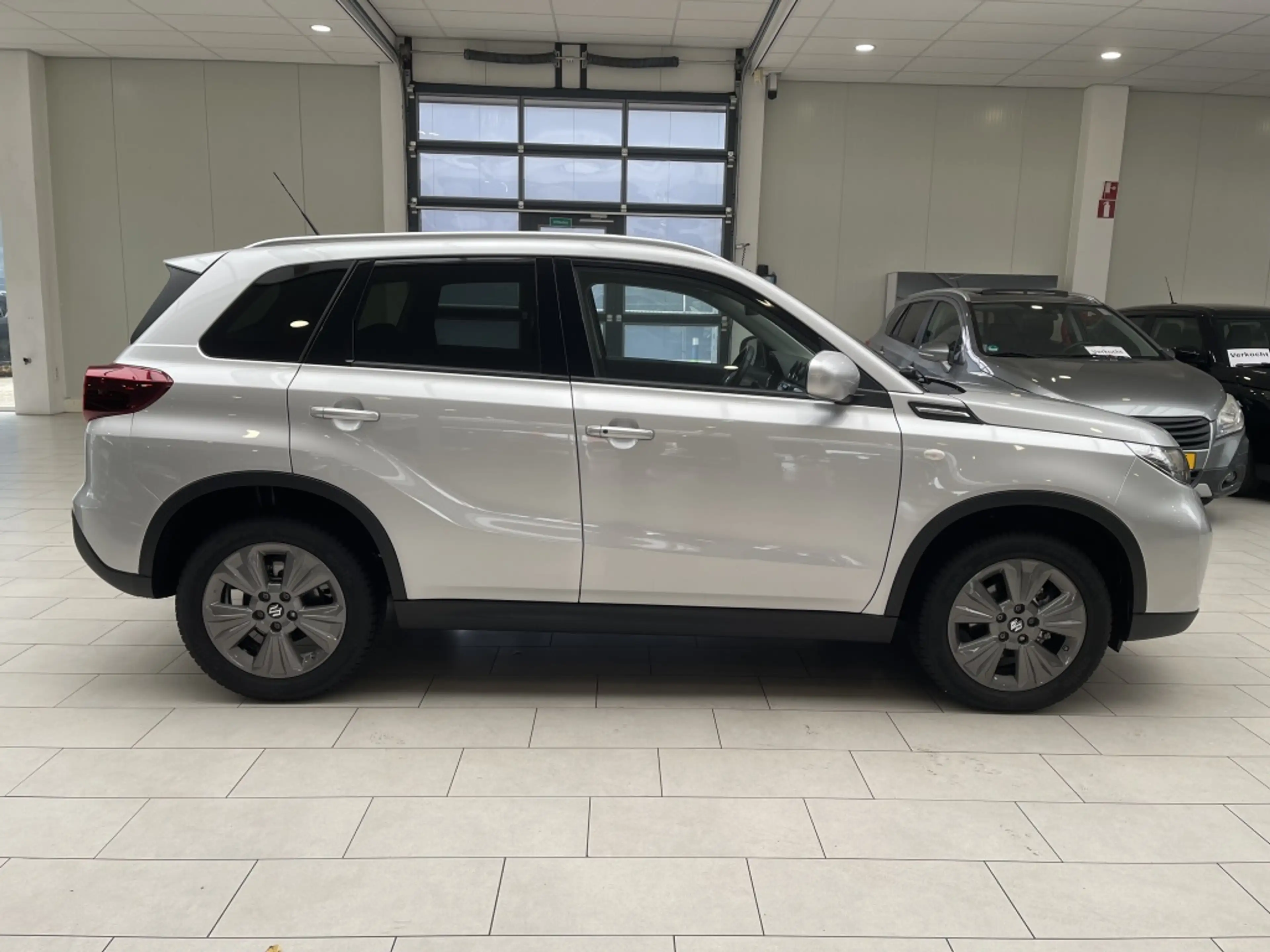 Suzuki Vitara 1.4 Boosterjet Hybride Select [ CAMERA I ADAPTIEVE — photo 9