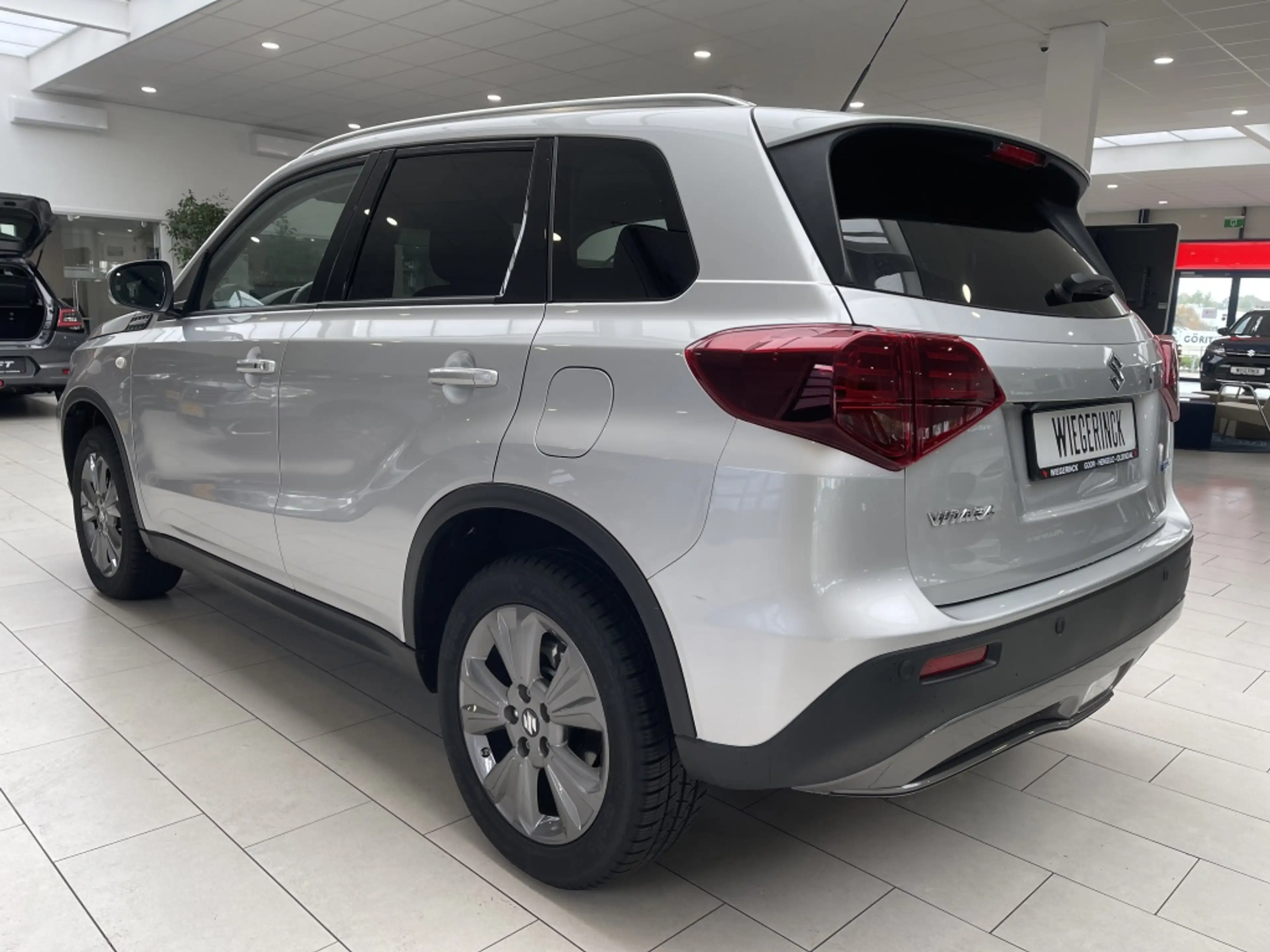 Suzuki Vitara 1.4 Boosterjet Hybride Select [ CAMERA I ADAPTIEVE — photo 28