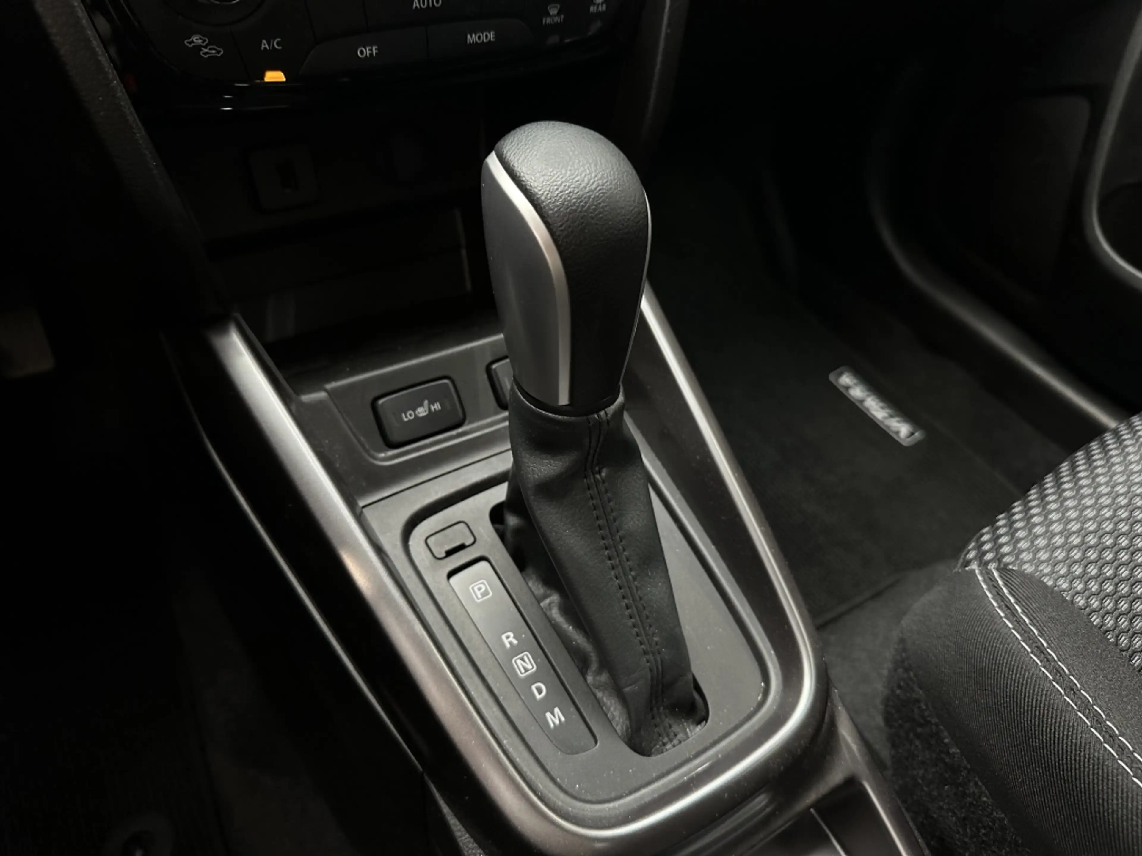Suzuki Vitara 1.4 Boosterjet Hybride Select [ CAMERA I ADAPTIEVE — photo 18