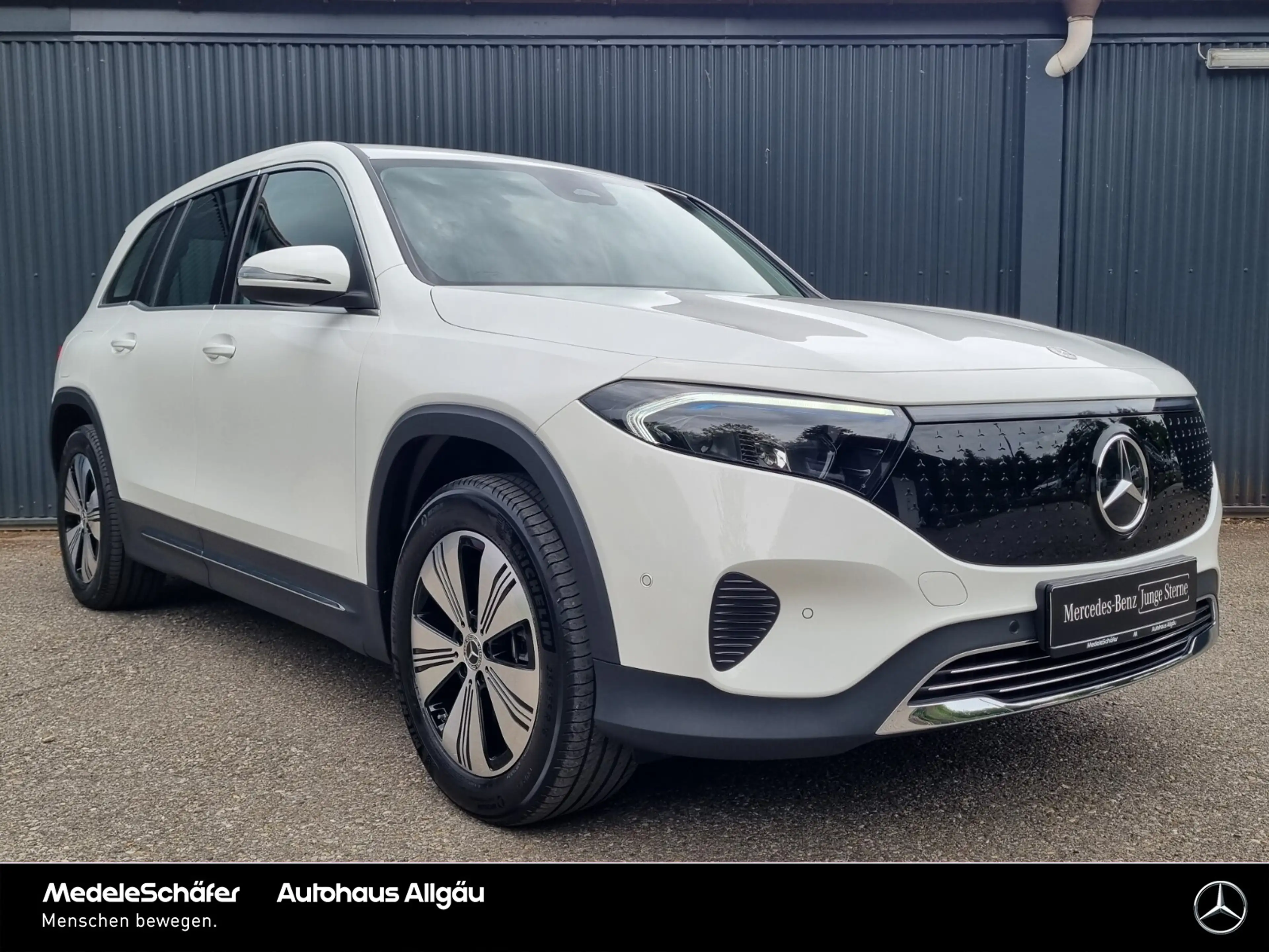 Mercedes-Benz EQB 250 EQB 250+ Progressive Burmester Vorr.-Distronic LED — photo 4