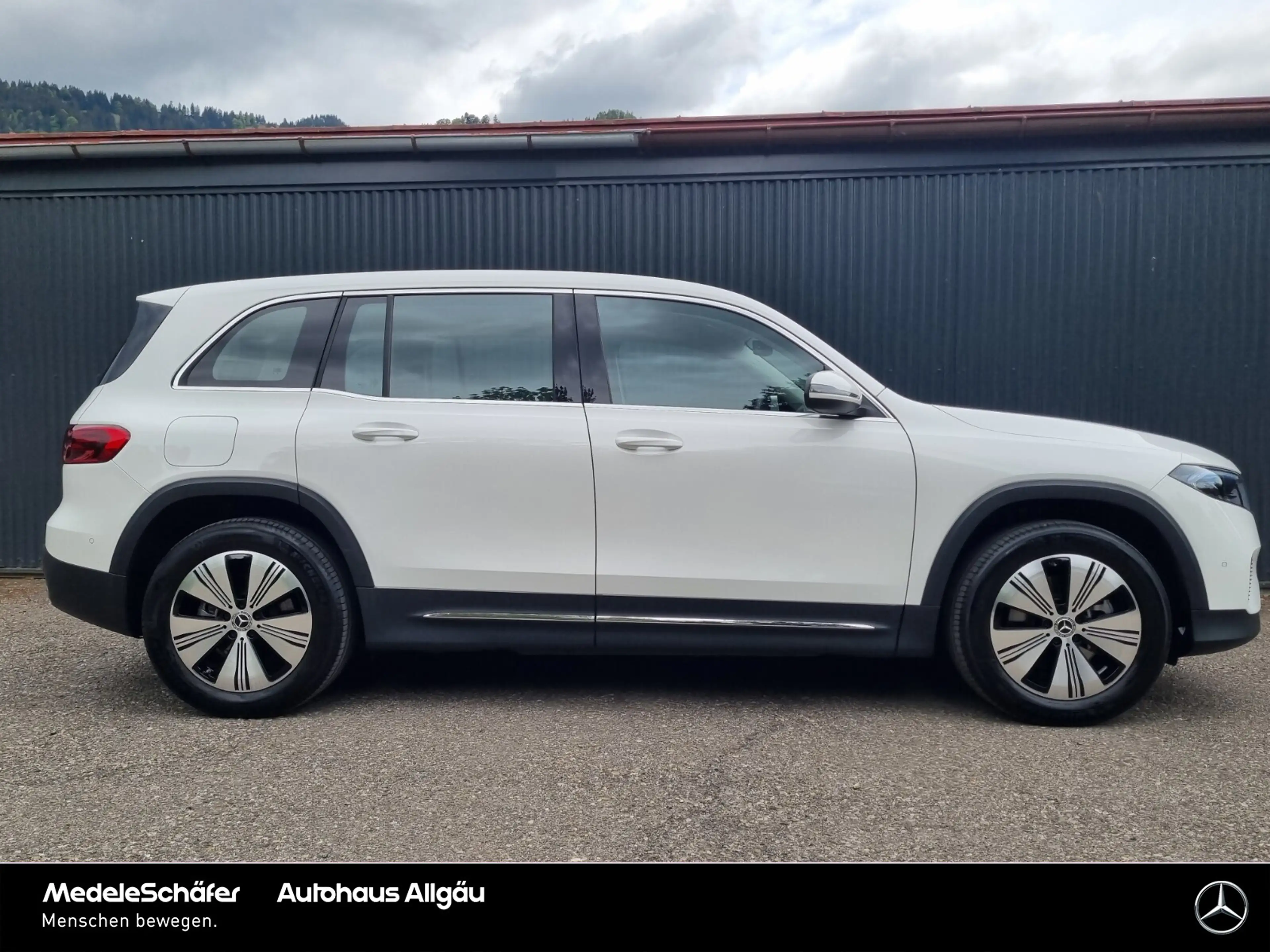 Mercedes-Benz EQB 250 EQB 250+ Progressive Burmester Vorr.-Distronic LED — photo 5