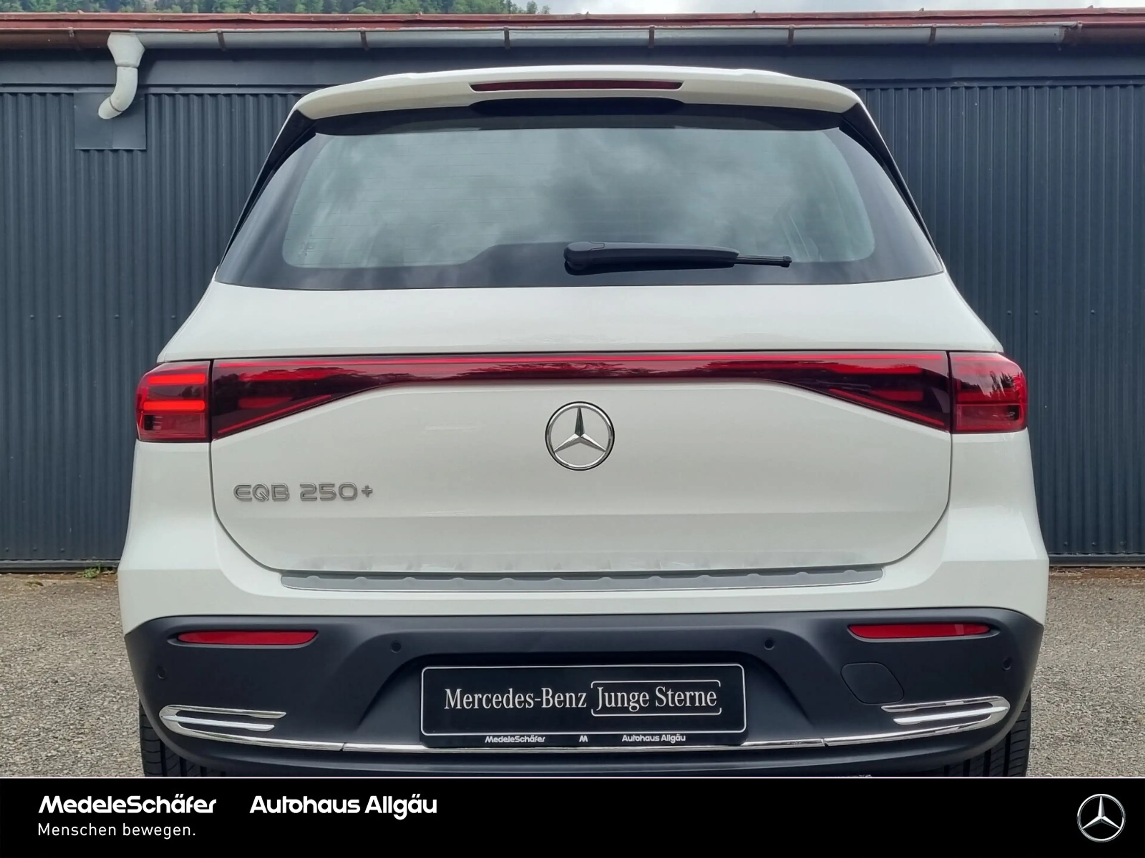 Mercedes-Benz EQB 250 EQB 250+ Progressive Burmester Vorr.-Distronic LED — photo 7