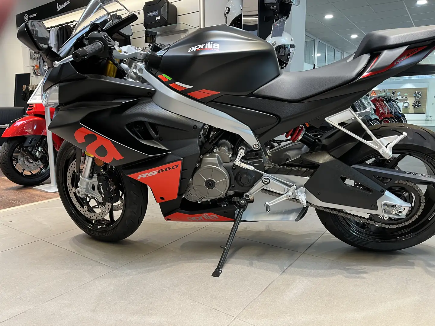Aprilia RS 660 !Aktion! RS 660 E5 FP RACING BLACK !!!Aktion!!! Negru - 1