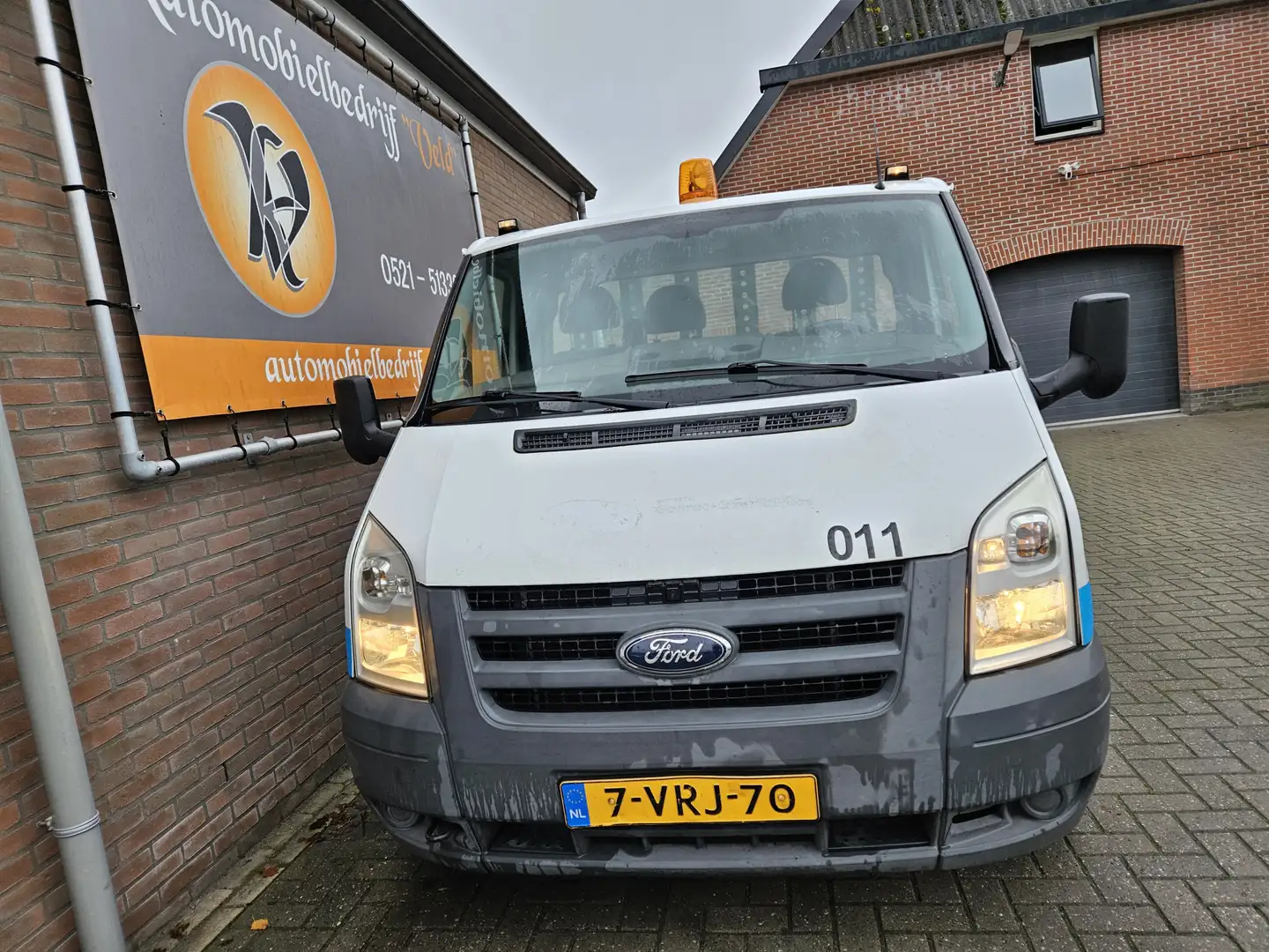 Ford Transit 300S 2.2 TDCI (koppakking probleem) Wit - 2