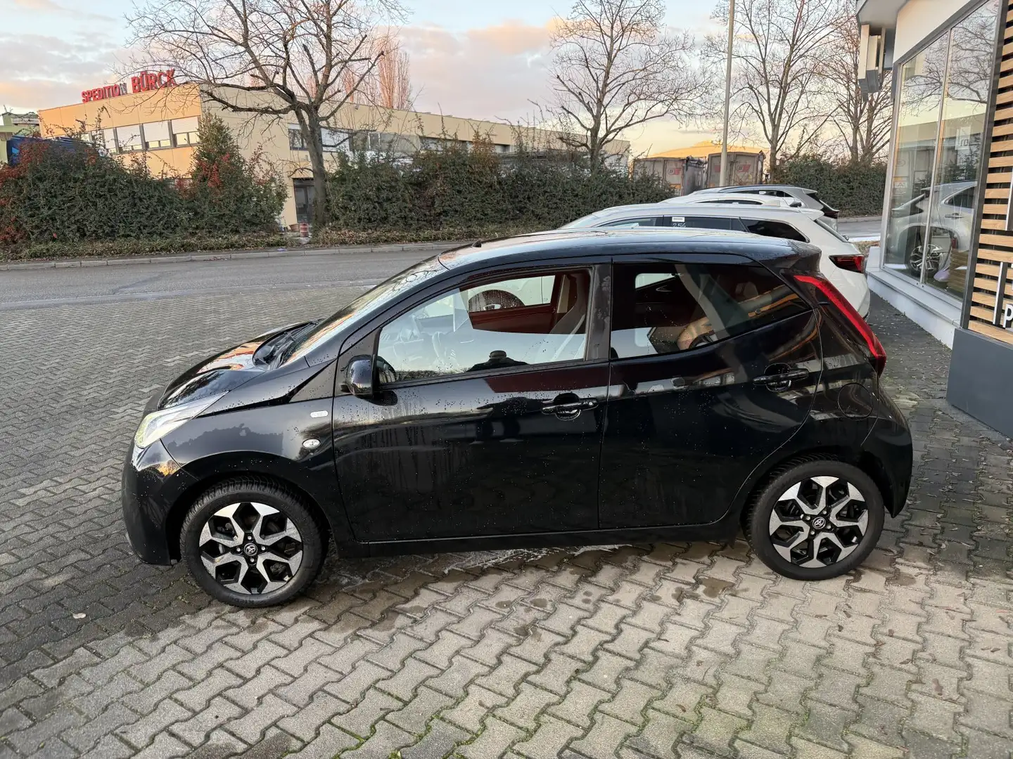 Toyota Aygo x-play connect - 2