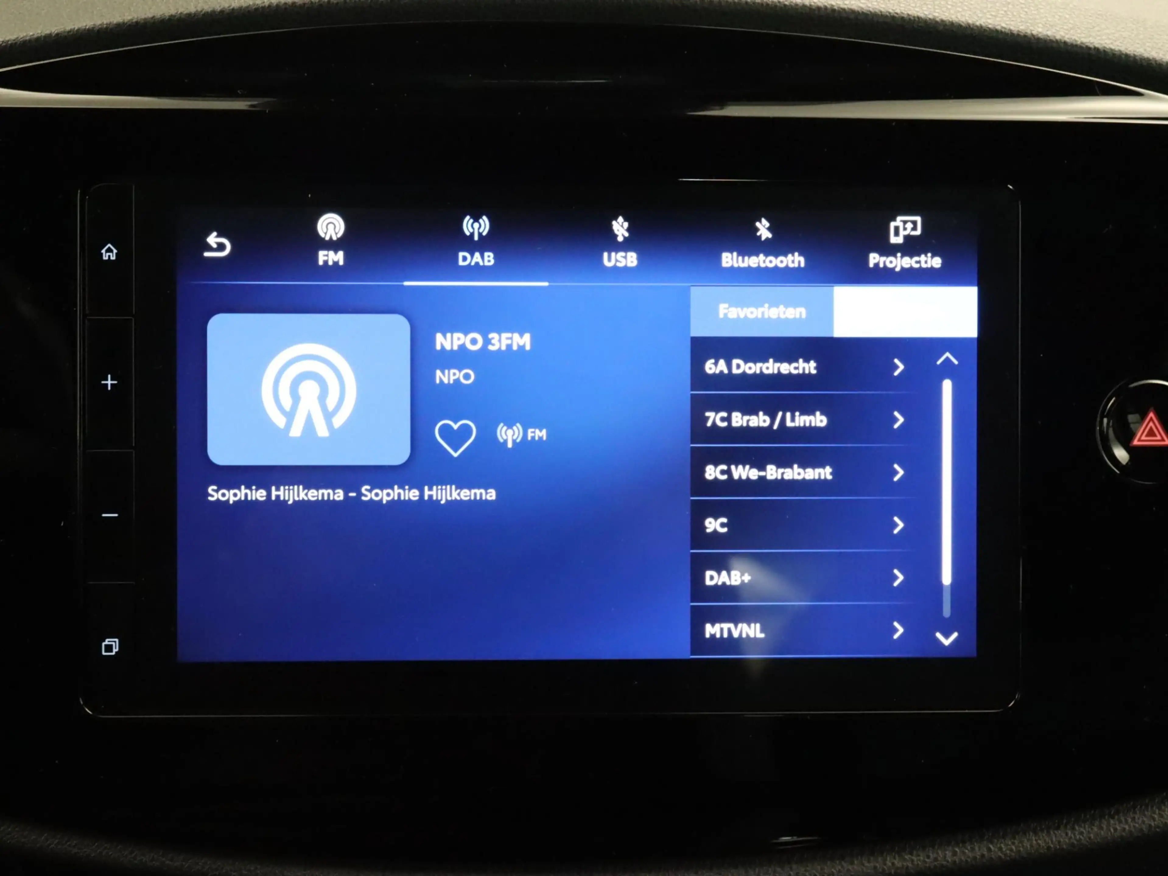 Toyota Aygo X Hybrid 115 Pulse - NIEUW MODEL - KEYLESS START - S — photo 10