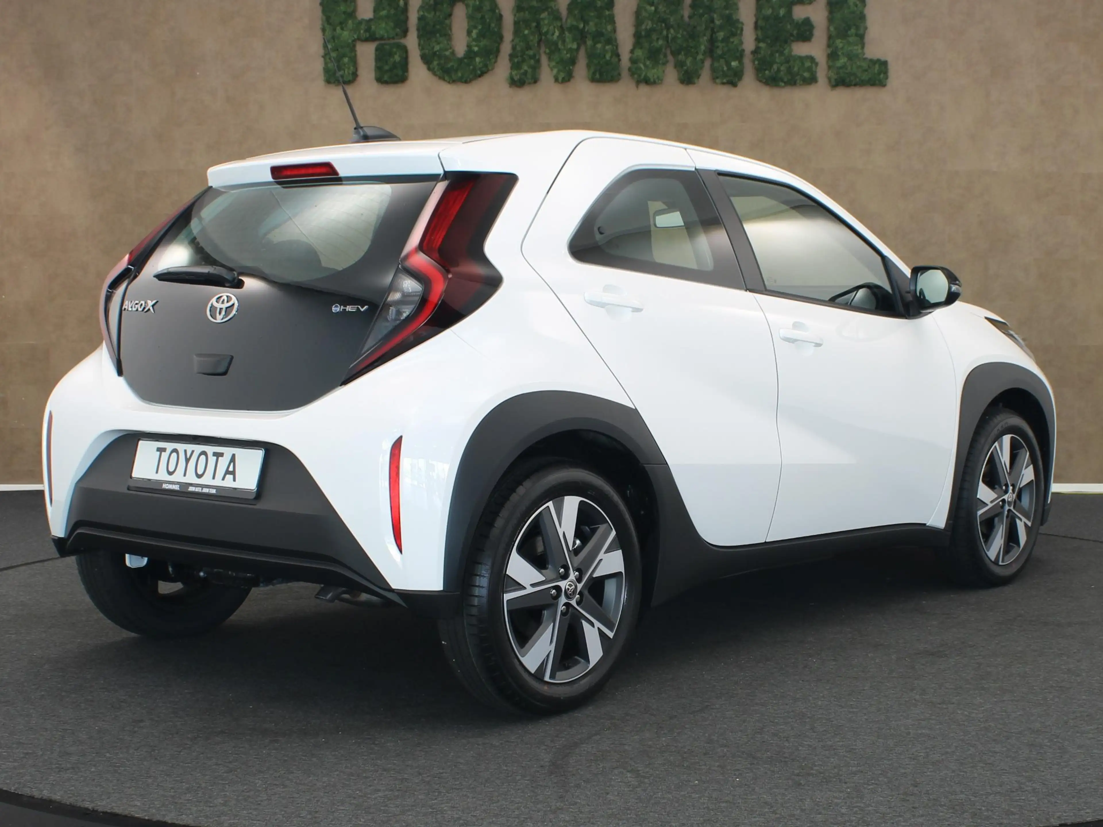 Toyota Aygo X Hybrid 115 Pulse - NIEUW MODEL - KEYLESS START - S — photo 8