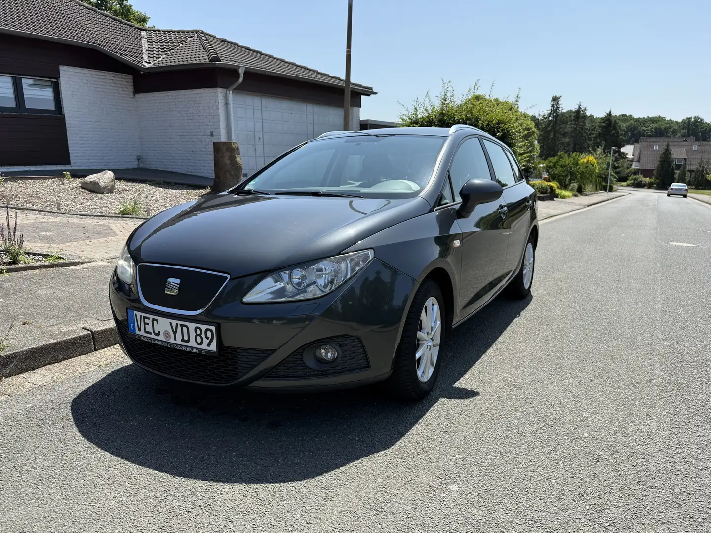 SEAT Ibiza ST 1.2 TDI SHZ Klima Alu Scheckheft Grau - 1