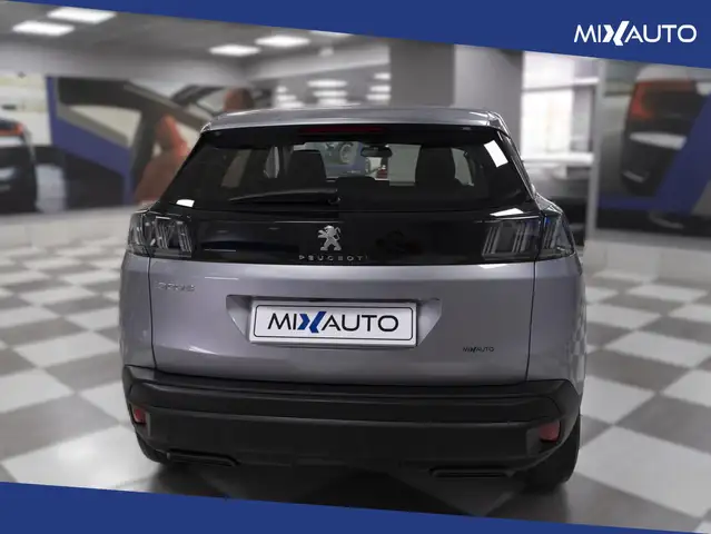 Peugeot 3008 view 4