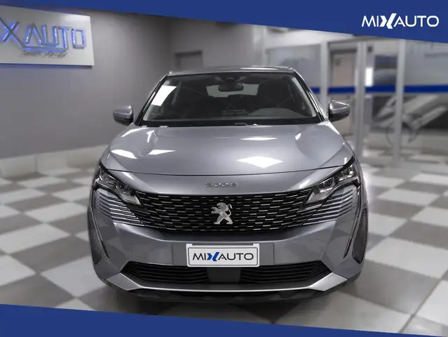 Peugeot 3008 view 2