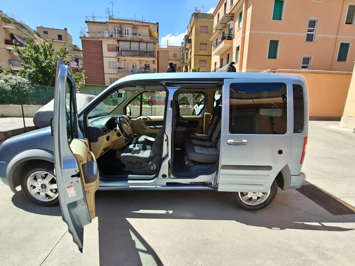 Ford Tourneo Connect Bleu - 1