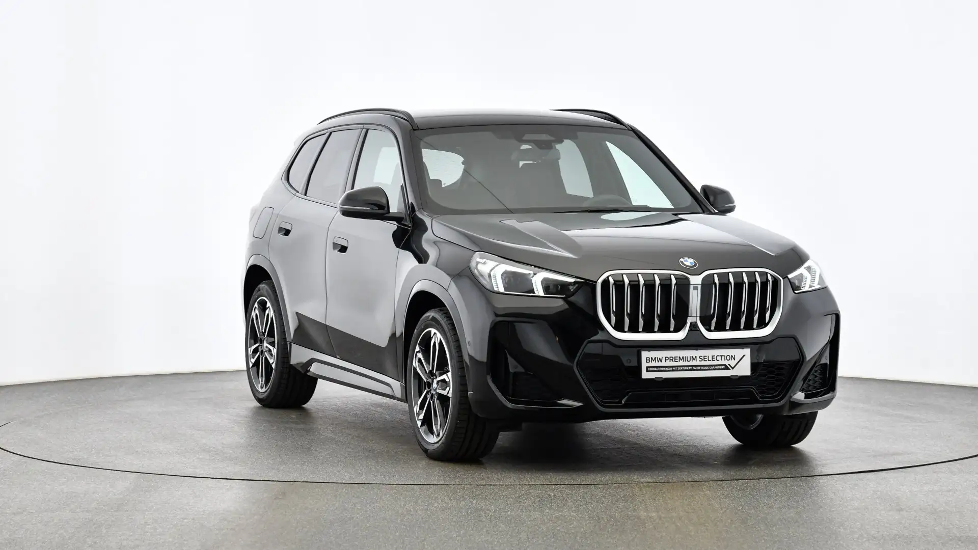 BMW X1 xDrive20d Schwarz - 1
