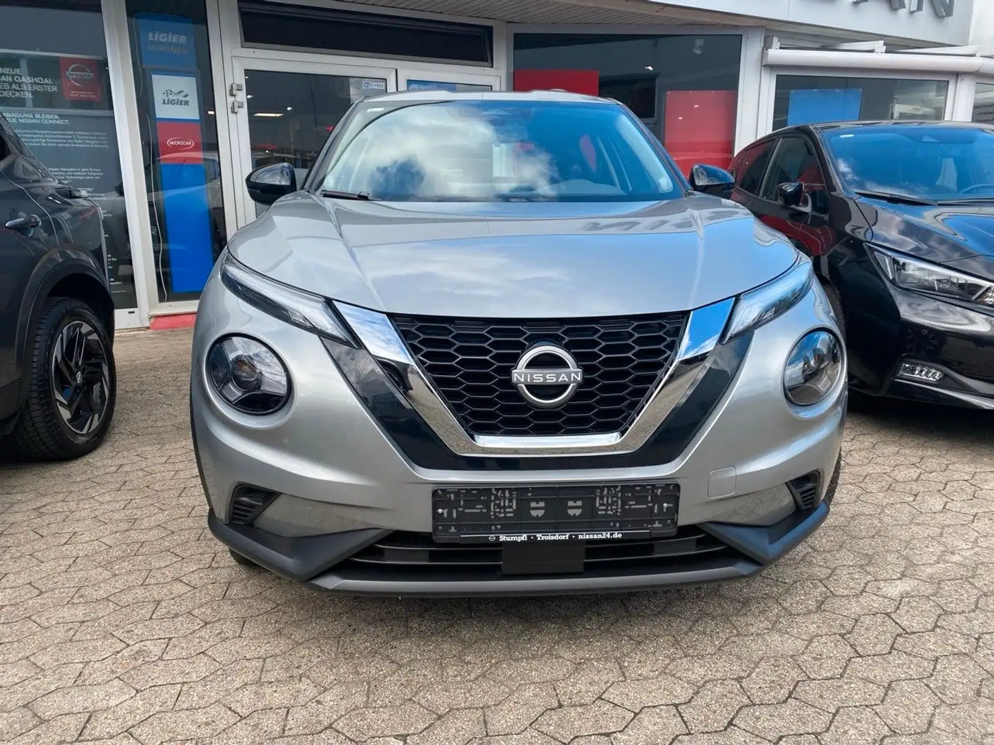 Nissan Juke Acenta/Komfort/Navi/Sitzheizung Grau - 2