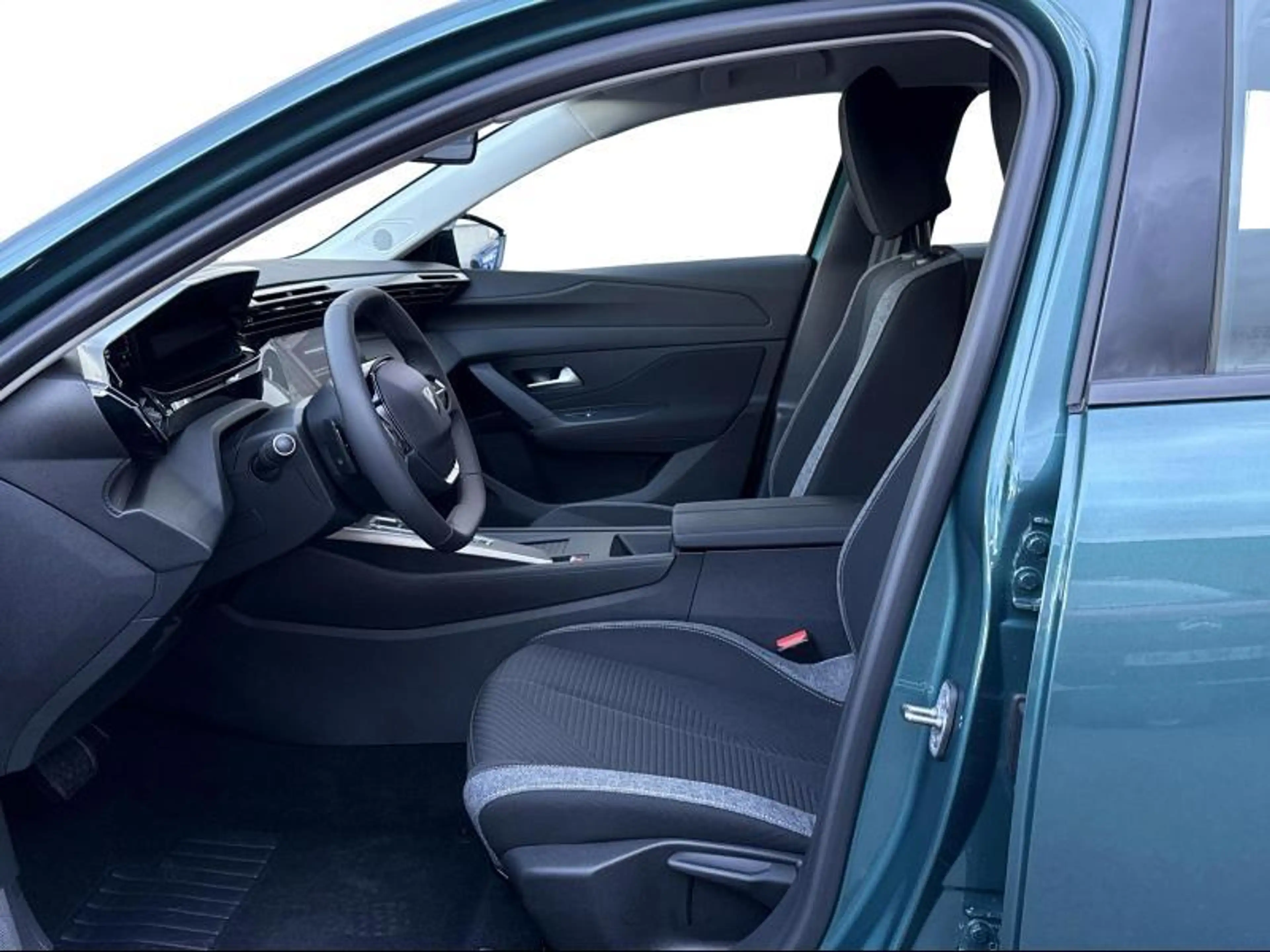 Peugeot 308 Active Pack 1.2 Turbo 130 EAT8 — photo 8