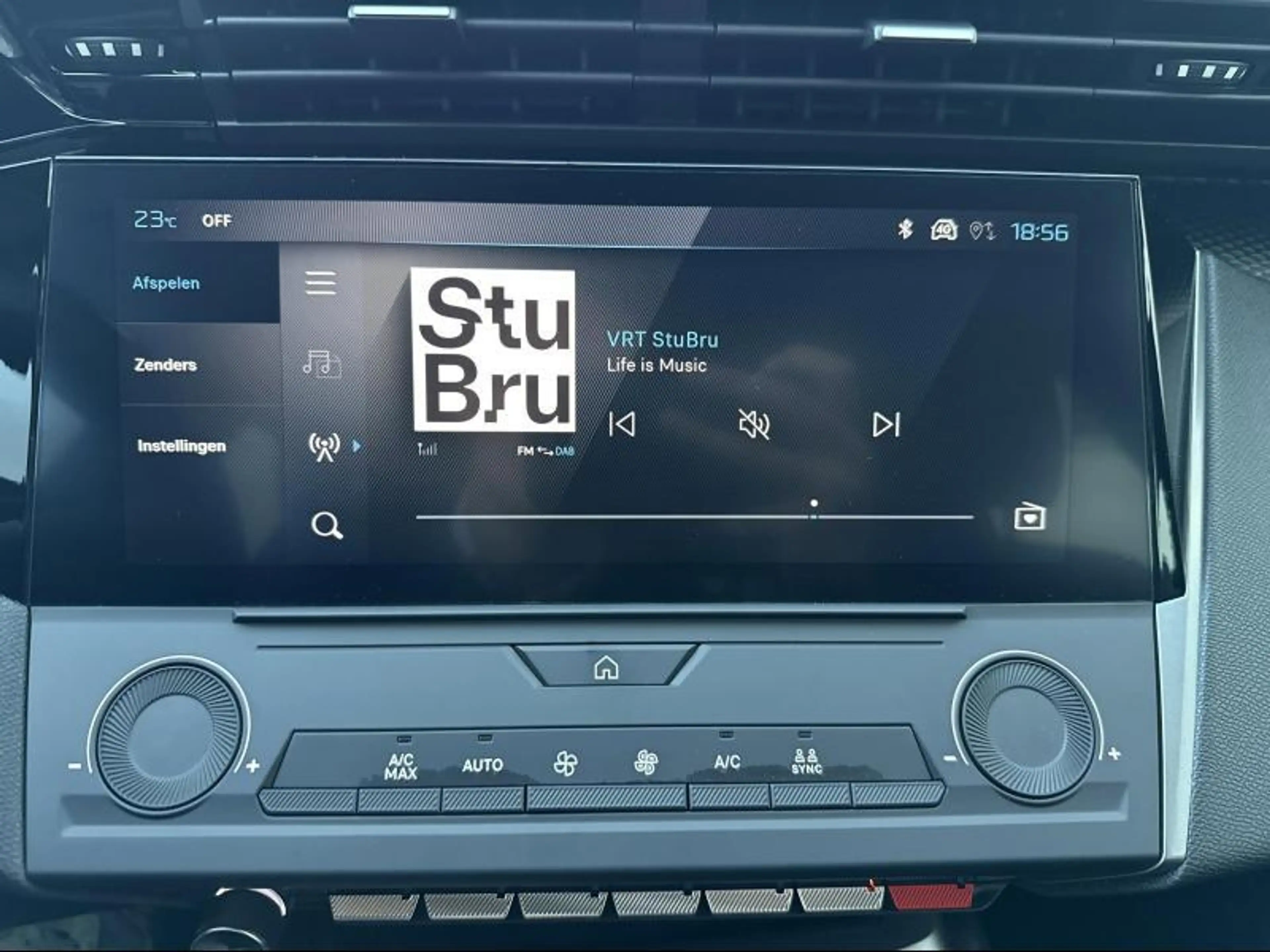 Peugeot 308 Active Pack 1.2 Turbo 130 EAT8 — photo 15