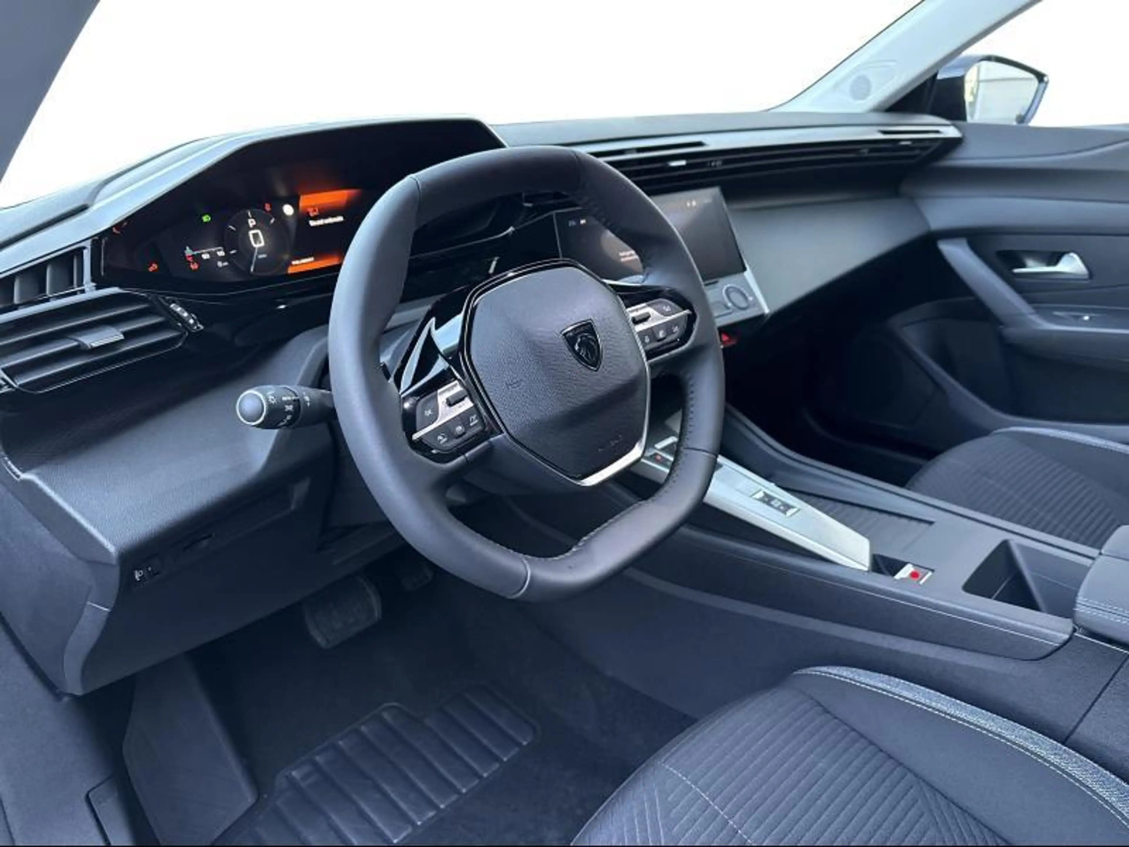Peugeot 308 Active Pack 1.2 Turbo 130 EAT8 — photo 10
