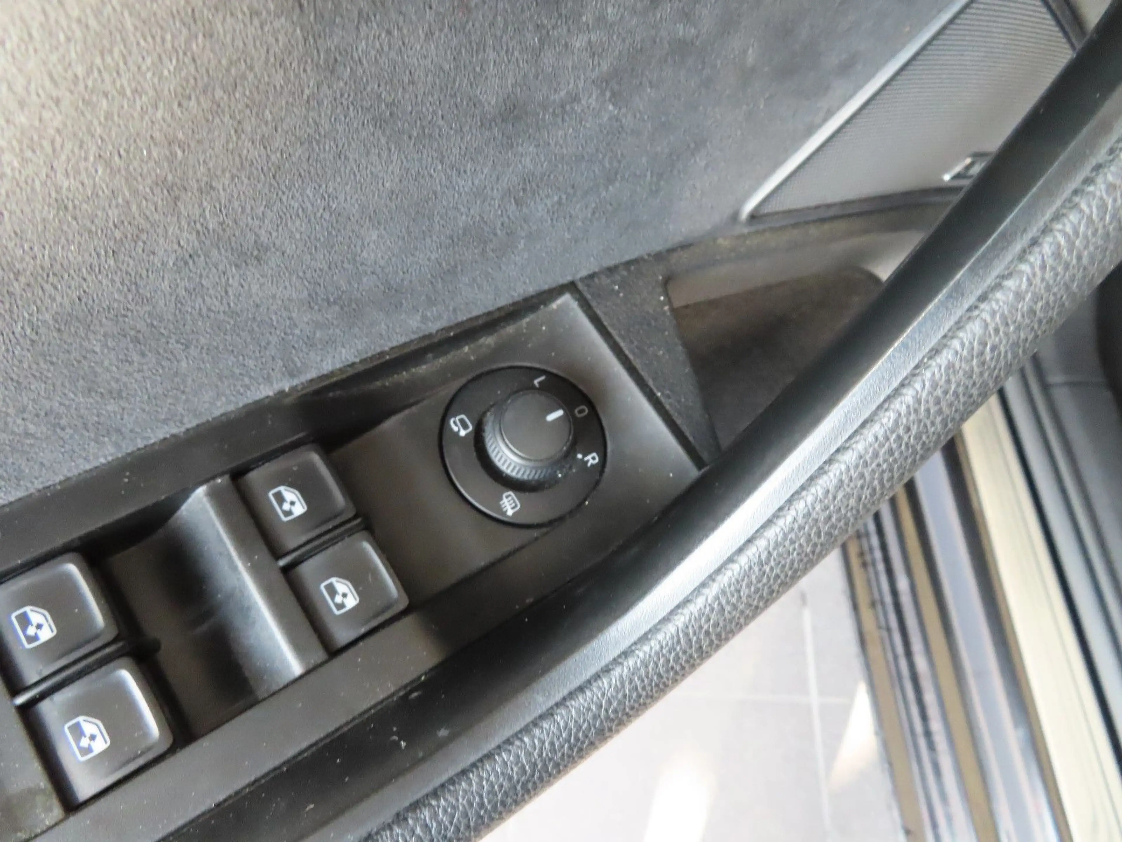 Skoda Superb Combi Sportline 4x4 MEGA VOLL — photo 15