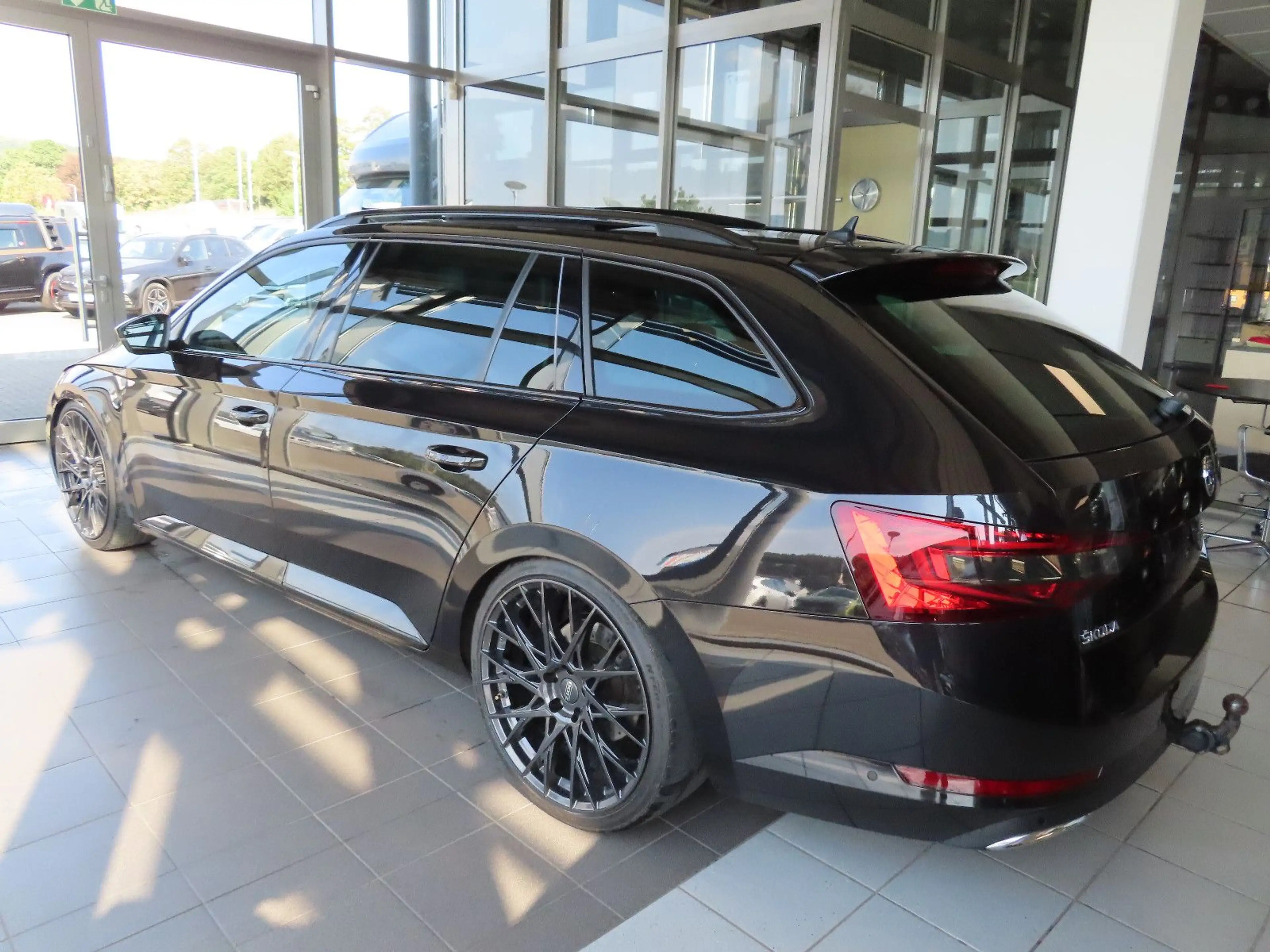 Skoda Superb Combi Sportline 4x4 MEGA VOLL — photo 4
