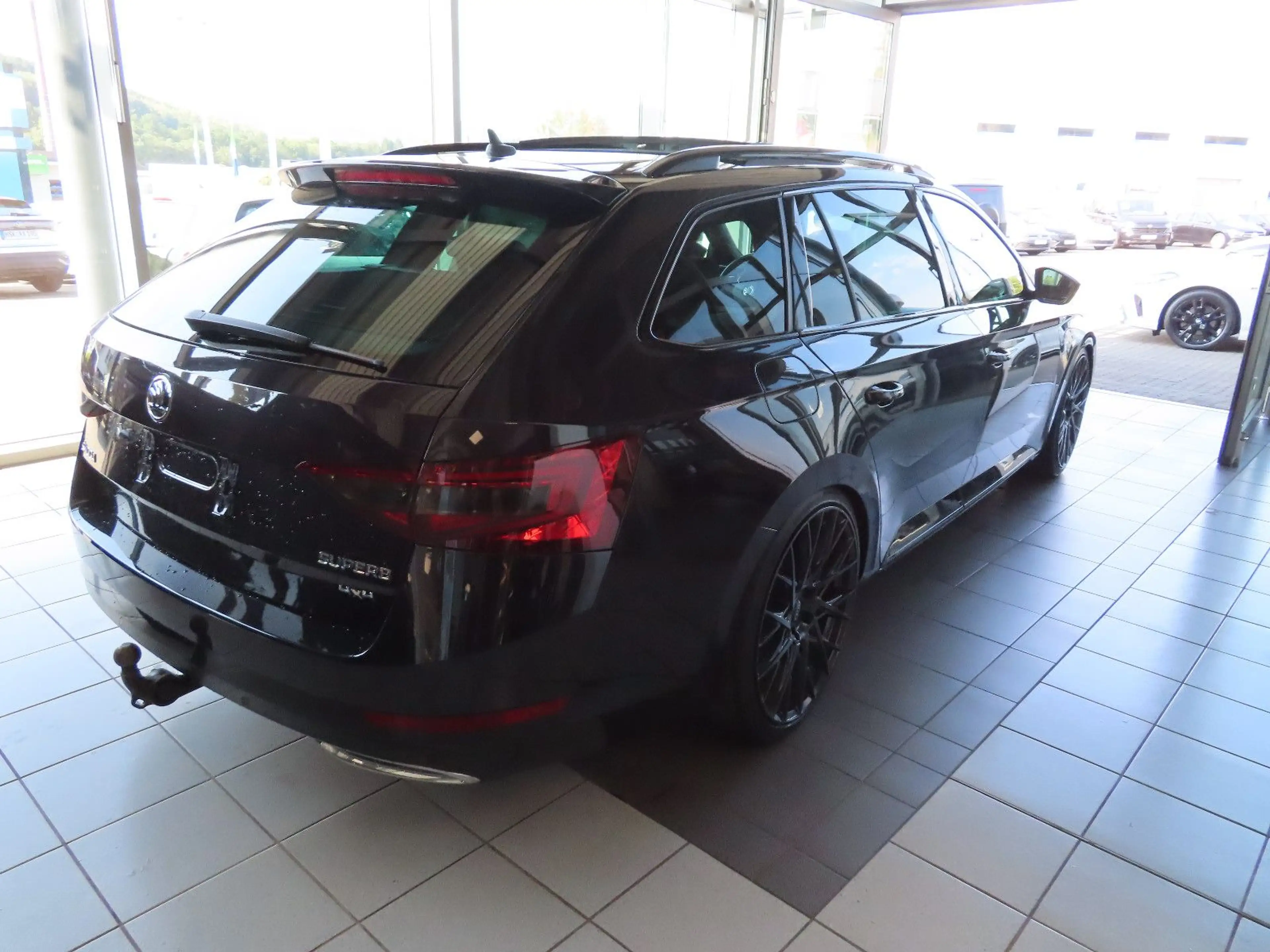 Skoda Superb Combi Sportline 4x4 MEGA VOLL — photo 3
