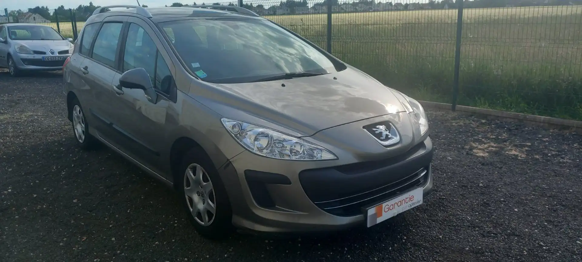 Peugeot 308 PEUGEOT 308 SW 1.6 HDI 110 FAP Beige - 1