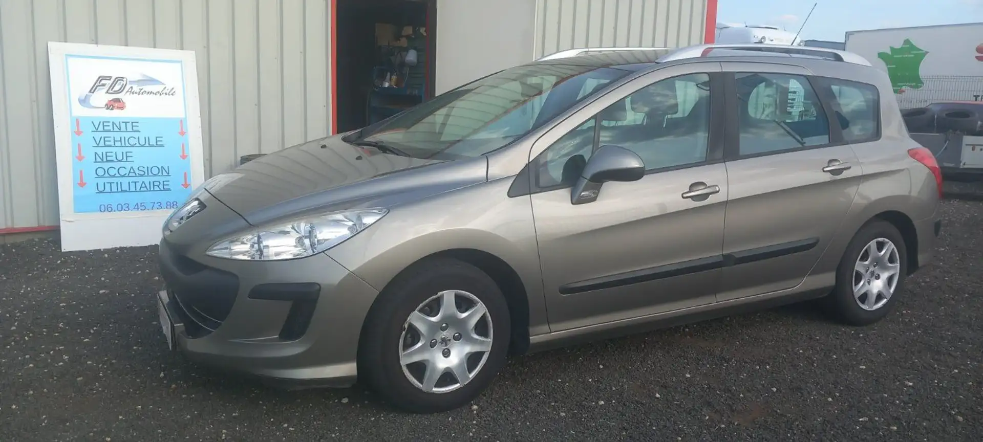 Peugeot 308 SW 1.6 HDI 110 FAP Beige - 2