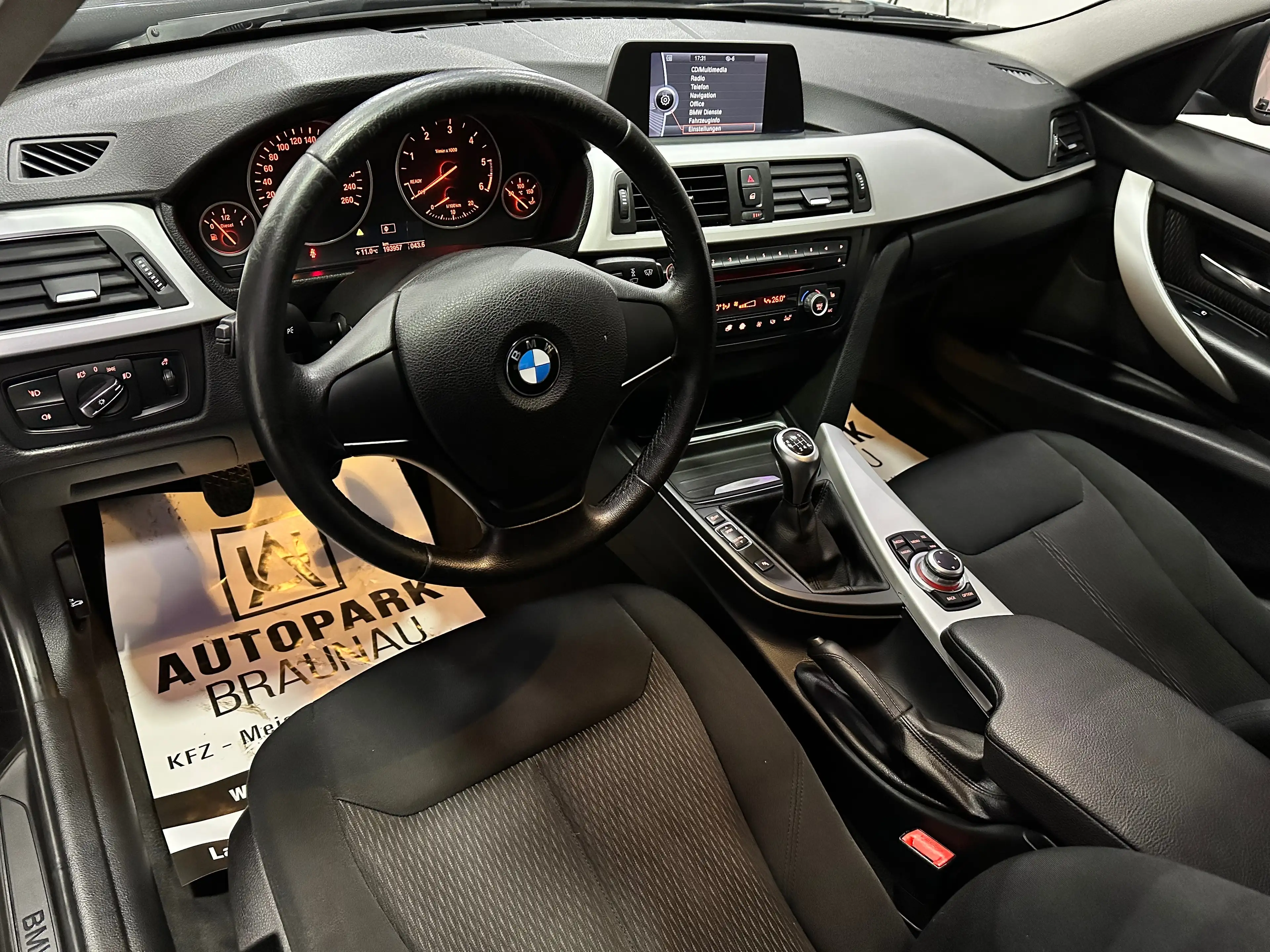 BMW 316 d Touring F31 *NAVI*PDC*LED* — photo 11