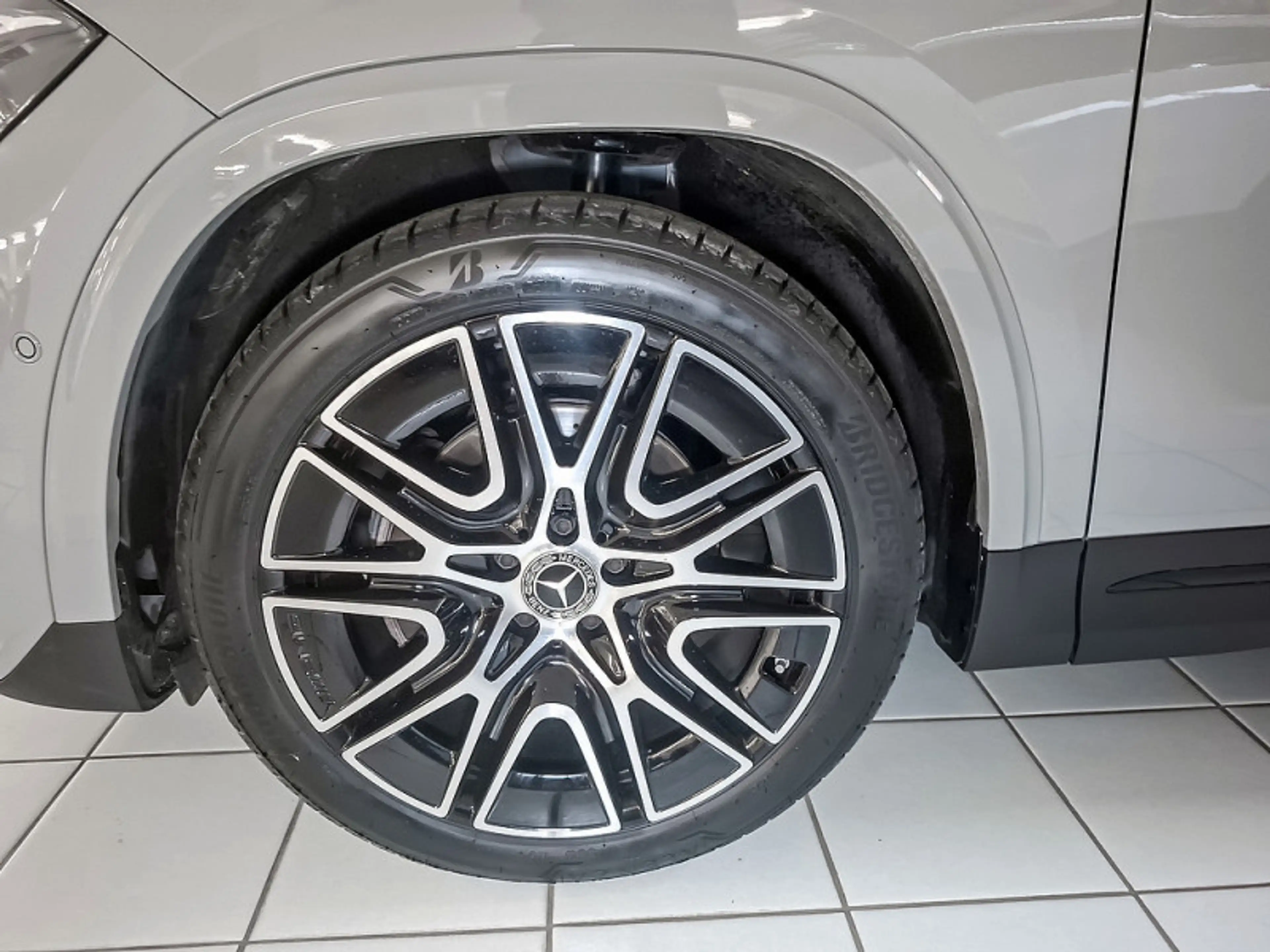Mercedes-Benz GLA 200 d | AMG NIGHT AHK DISTR KAMERA PANO SPUR — photo 11