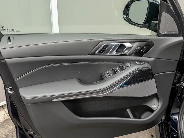 BMW X5 view 15