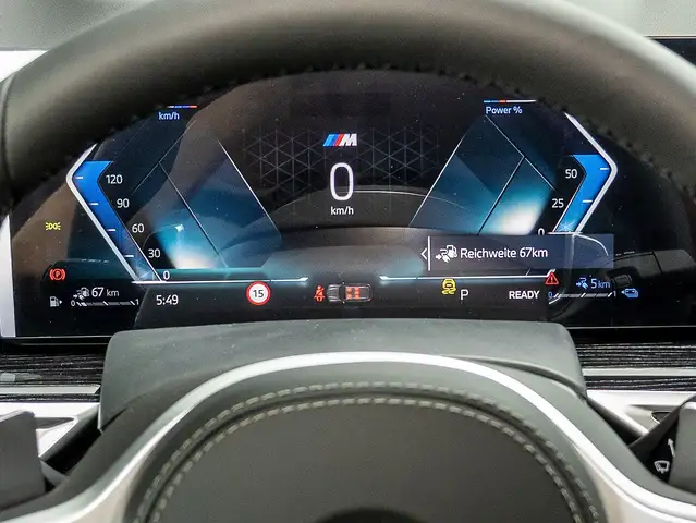 BMW X5 view 10