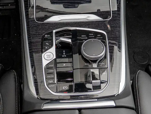 BMW X5 view 8