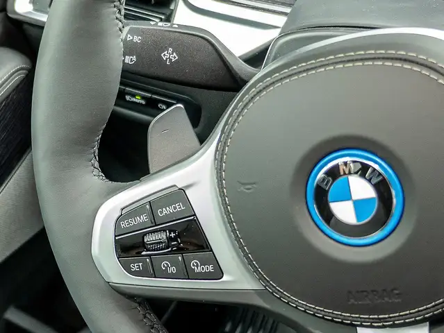 BMW X5 view 11