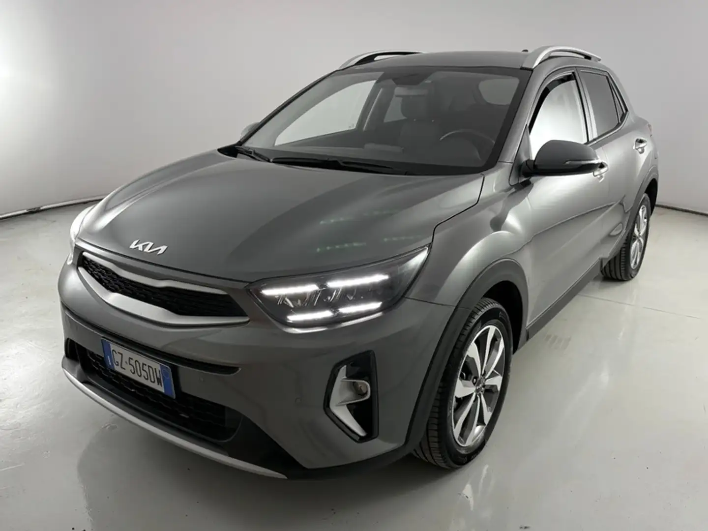 Kia Stonic 1.2 MPi Style Gri - 1