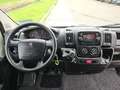Peugeot Boxer 330 2.2 BlueHDi 120 L2H2 Premium Navi Airco NAP Tr Negro - thumbnail 7
