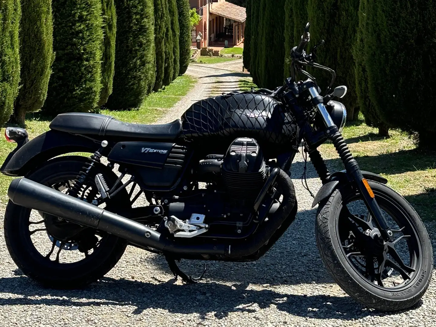 Moto Guzzi V 7 Stone III Negru - 2