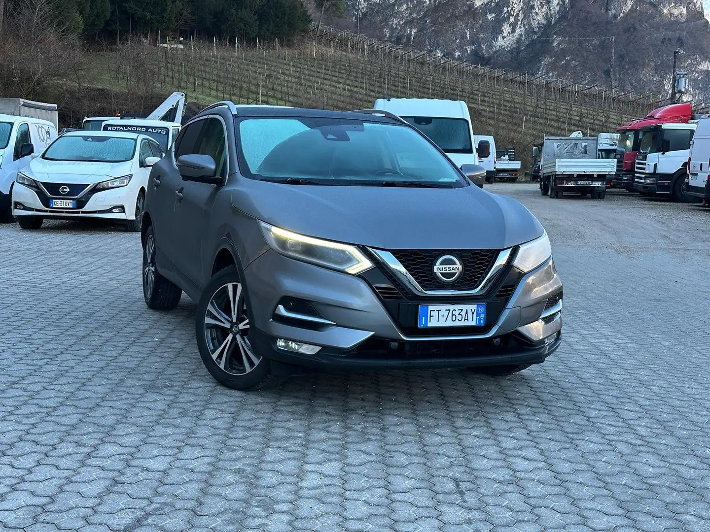 Nissan Qashqai II 2017 1131702 Grau - 1
