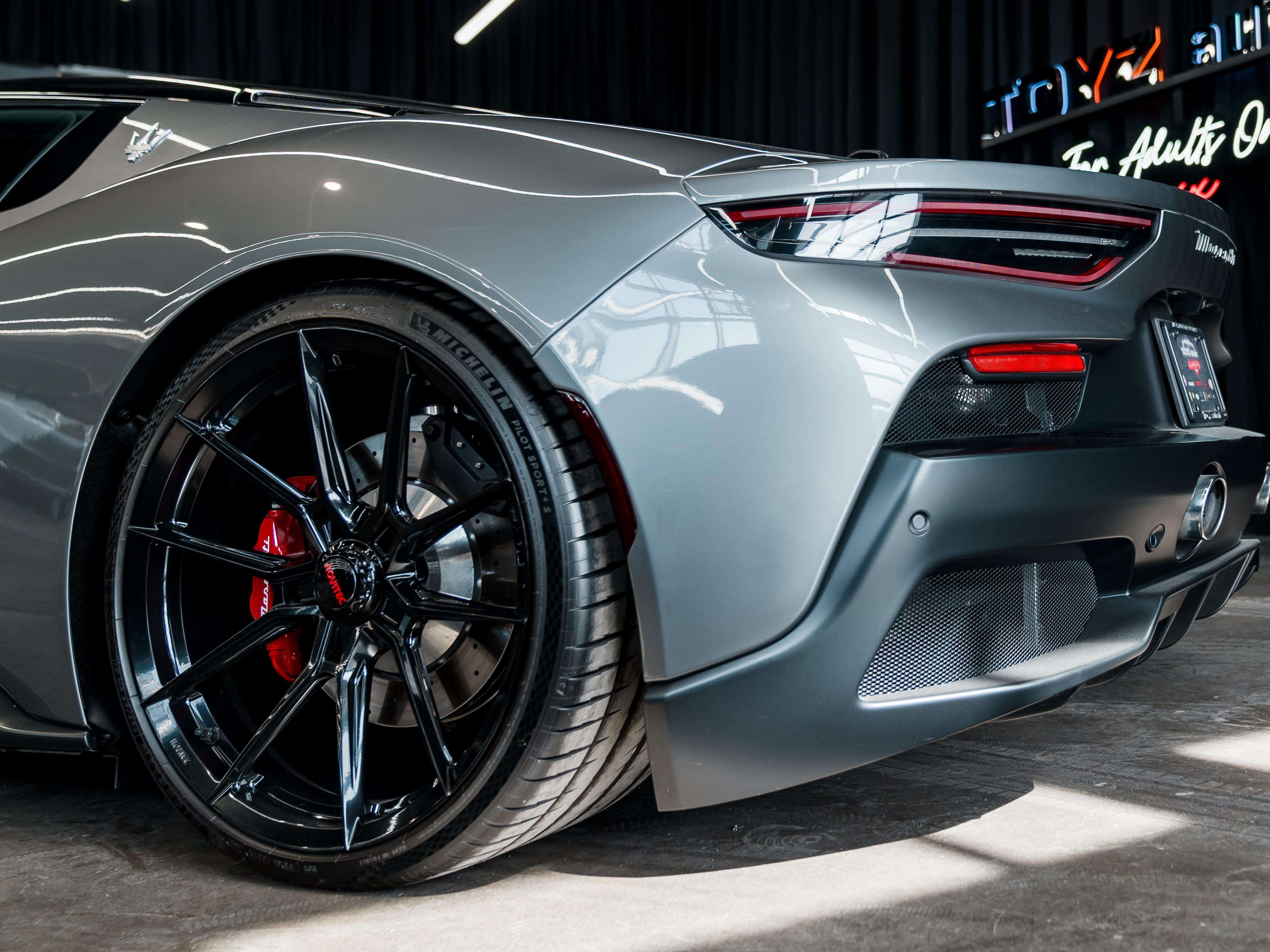 2022 Maserati MC20 Coupe thumb 11