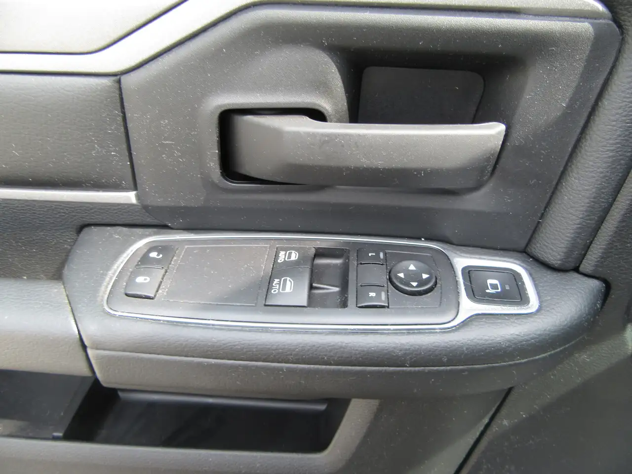 RAM 5500 снимка RAM 5500