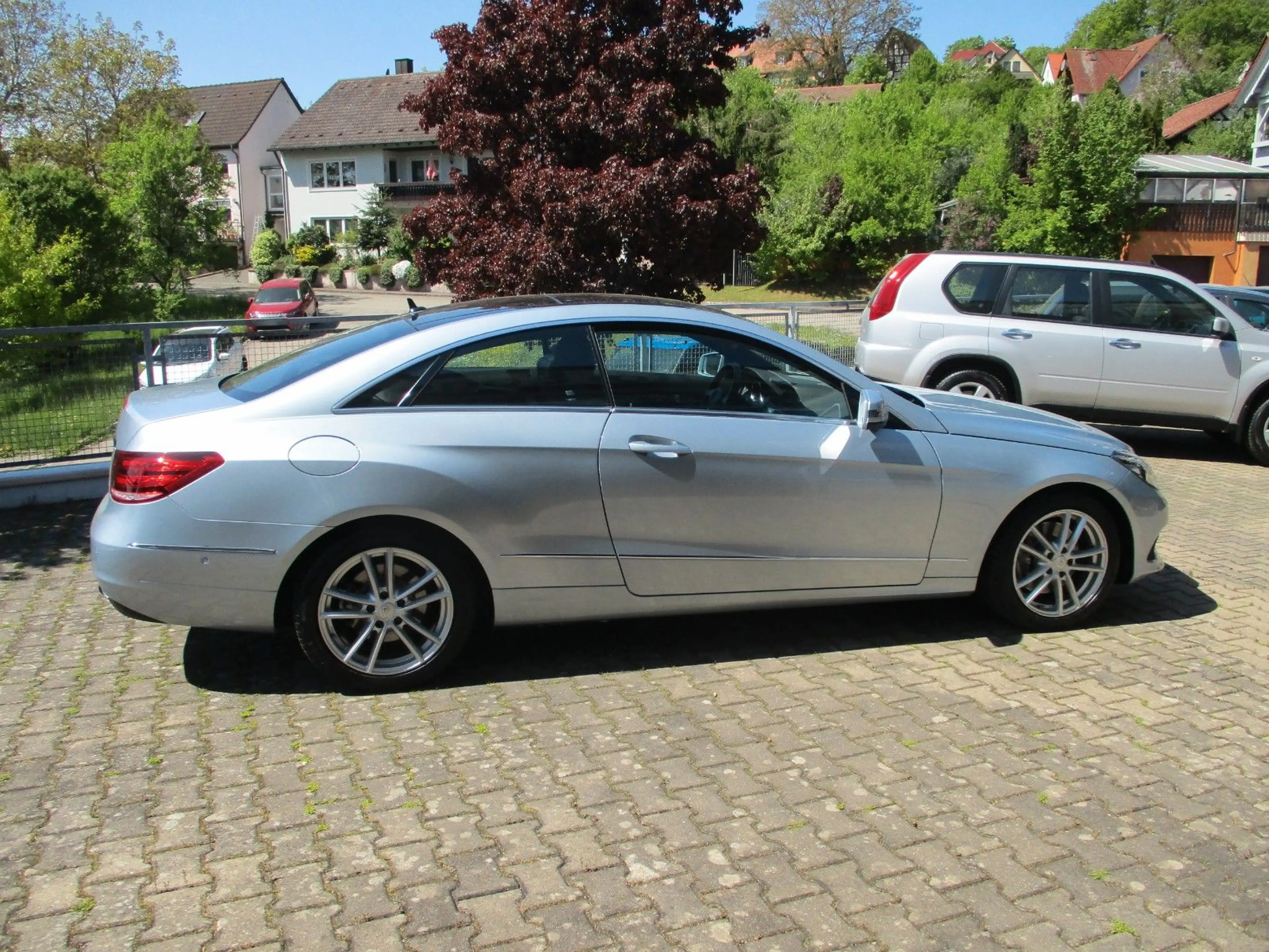 Mercedes-Benz E 250 E -Klasse Coupe E 250+LED+Leder+Panorama — photo 9