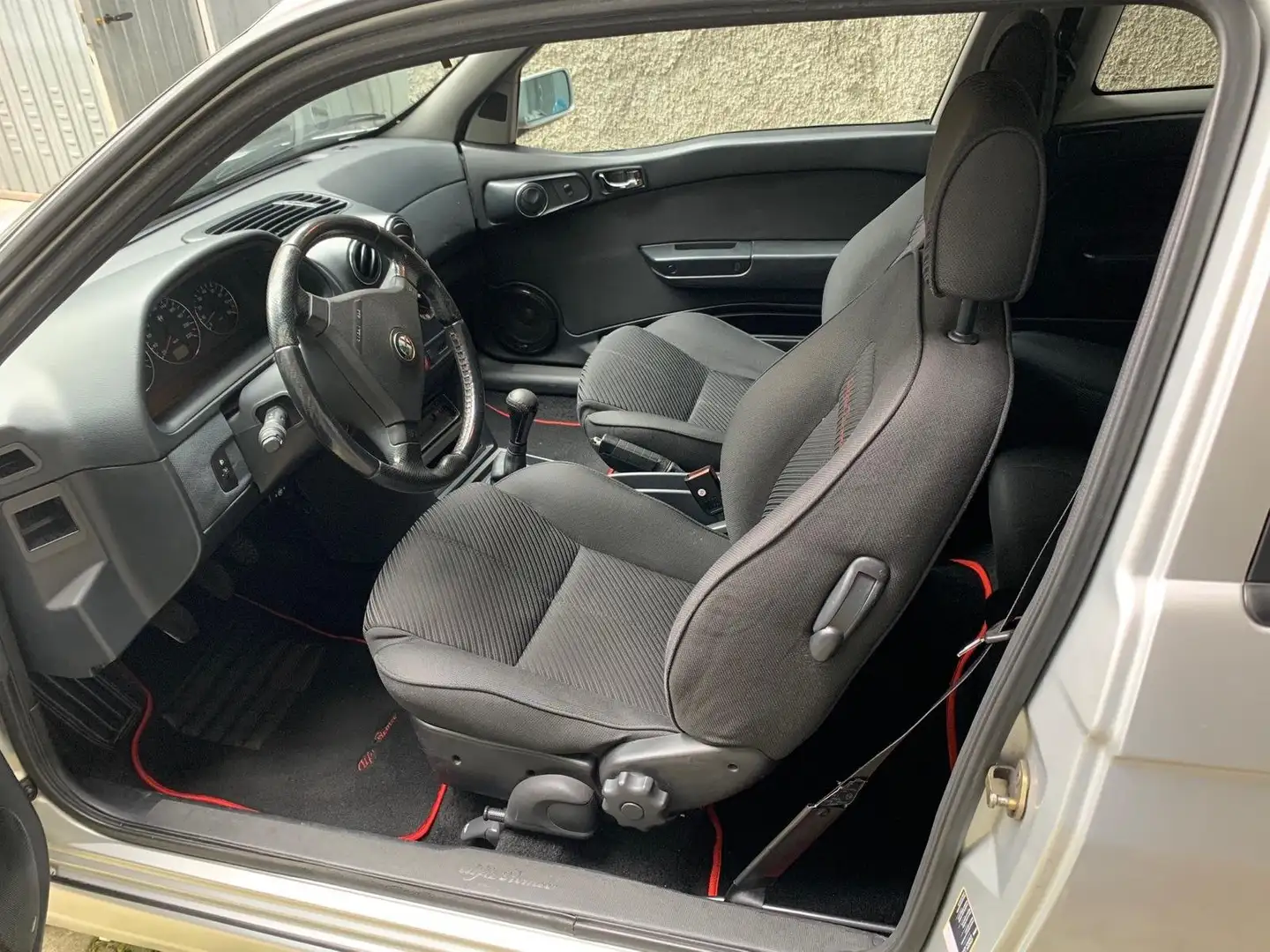 Alfa Romeo 145 145 1.4 ts 16v L c/airbag,abs,AC,CL Silber - 2