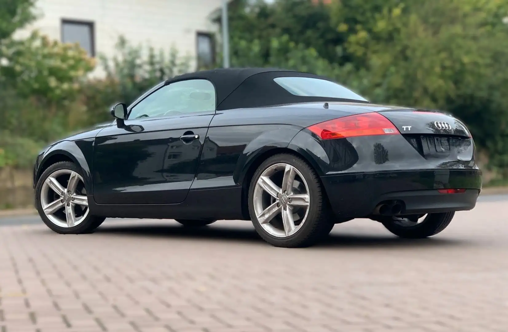 Audi TT Roadster 2.0 Schalter 200PS LEDER rot LED SHZ Noir - 1