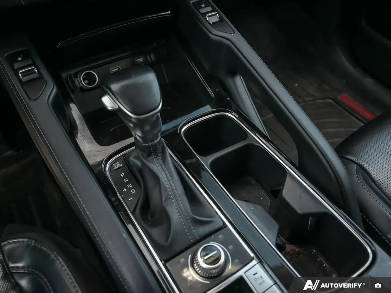 Kia Telluride снимка Kia Telluride